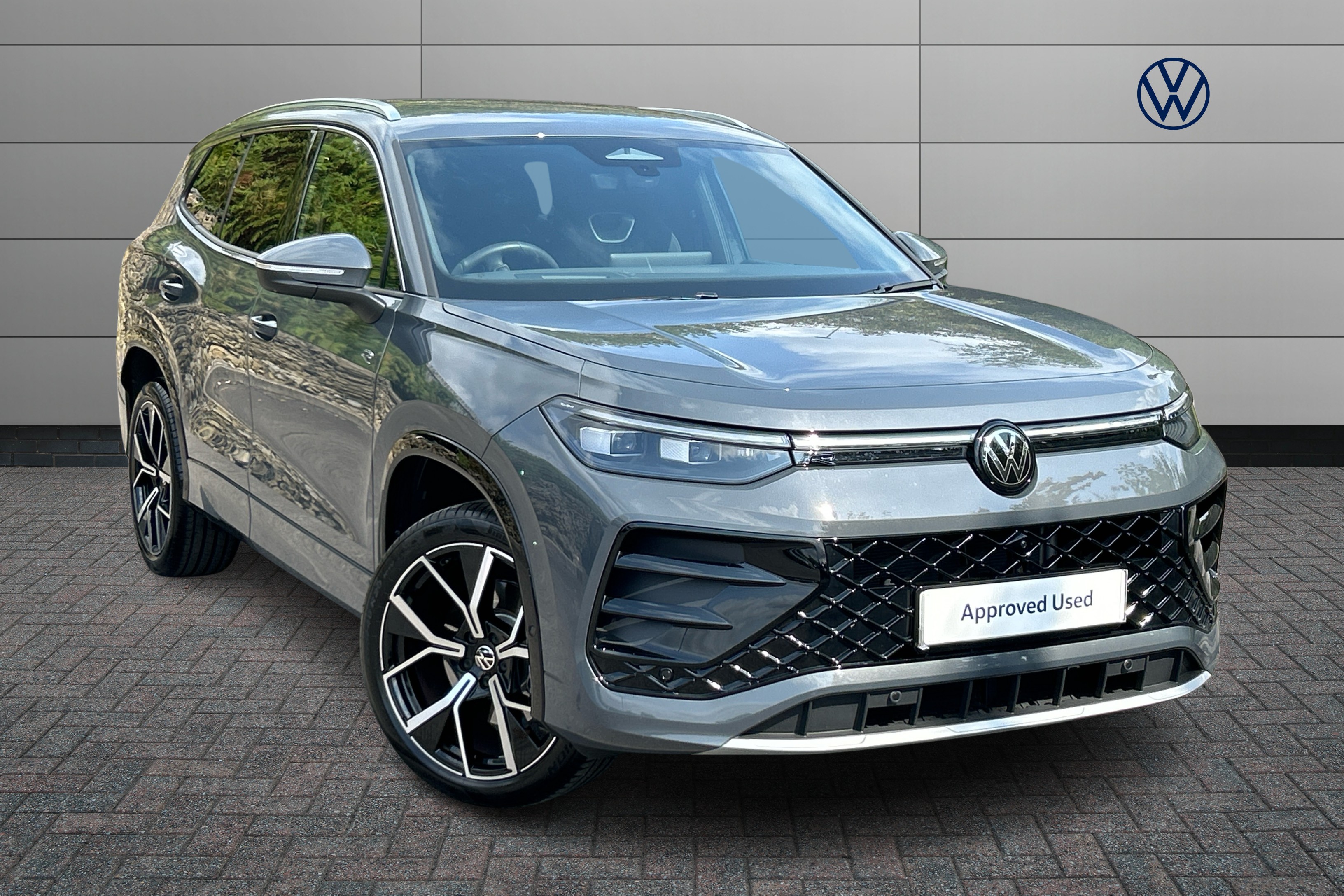 Main listing image - Volkswagen Tayron