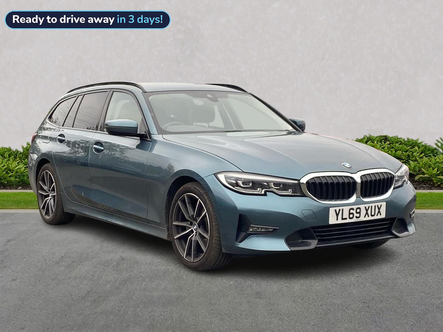 Main listing image - BMW 3 Series Touring