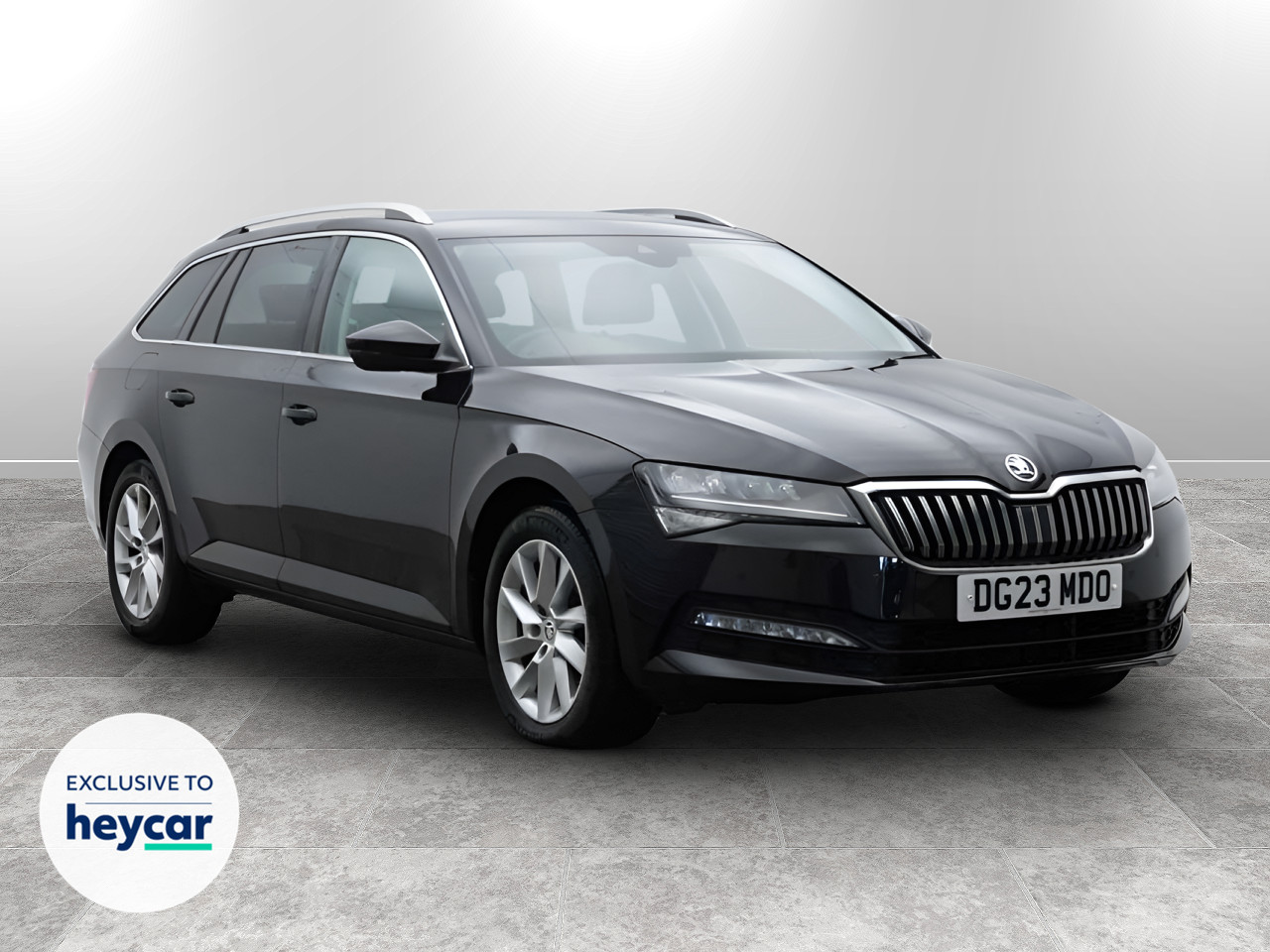 Main listing image - Skoda Superb Estate