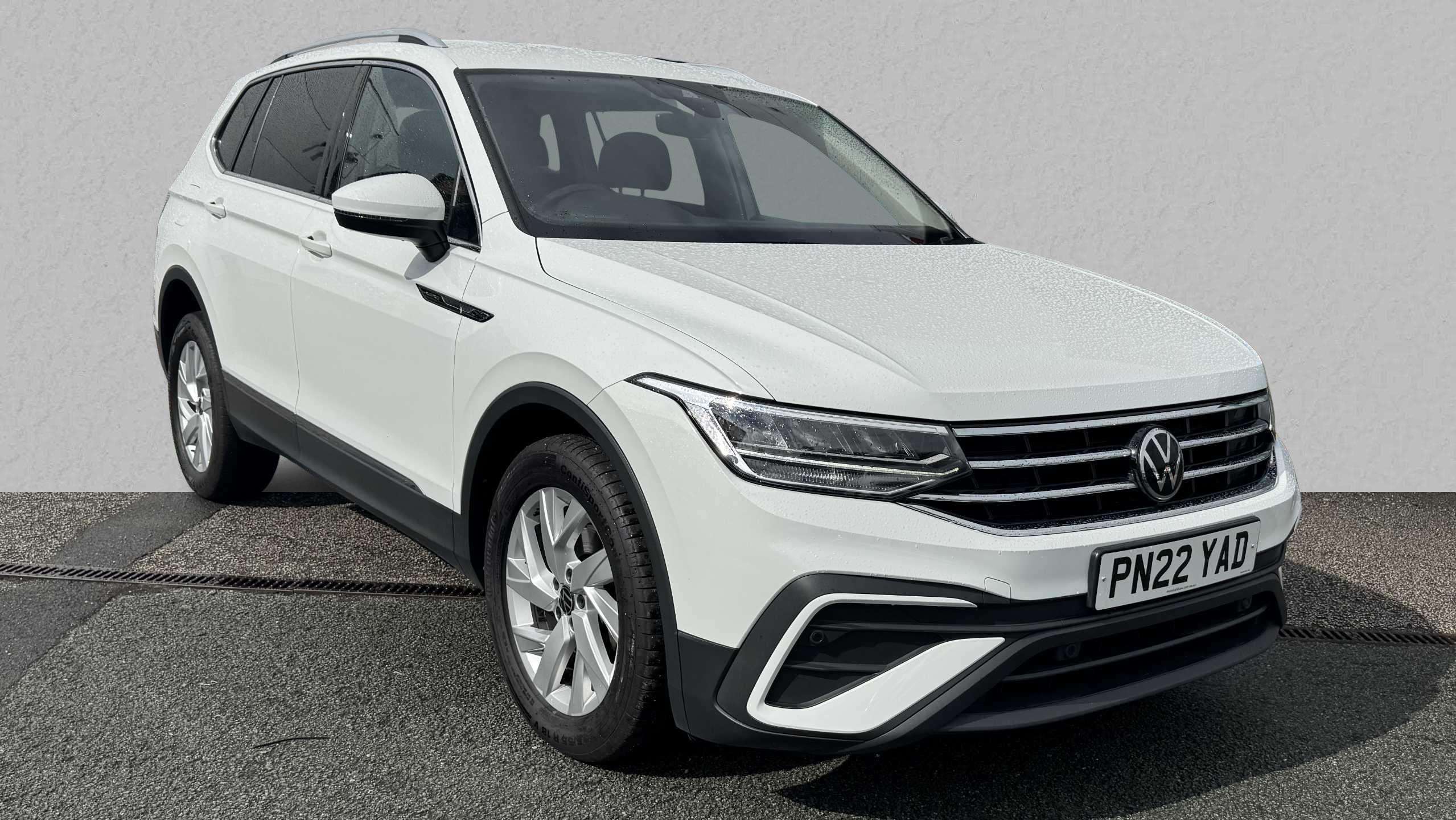 Main listing image - Volkswagen Tiguan Allspace