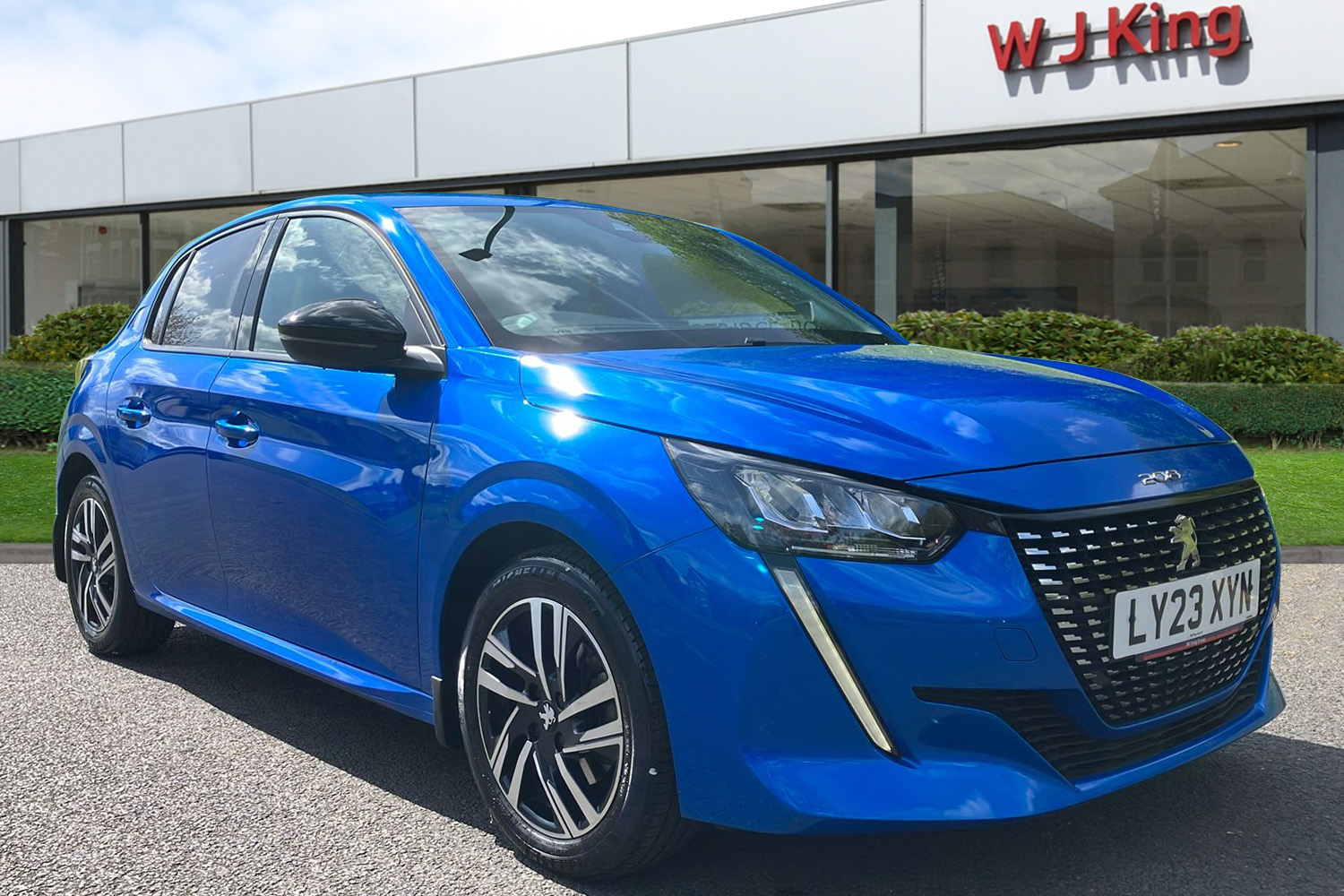 Main listing image - Peugeot 208