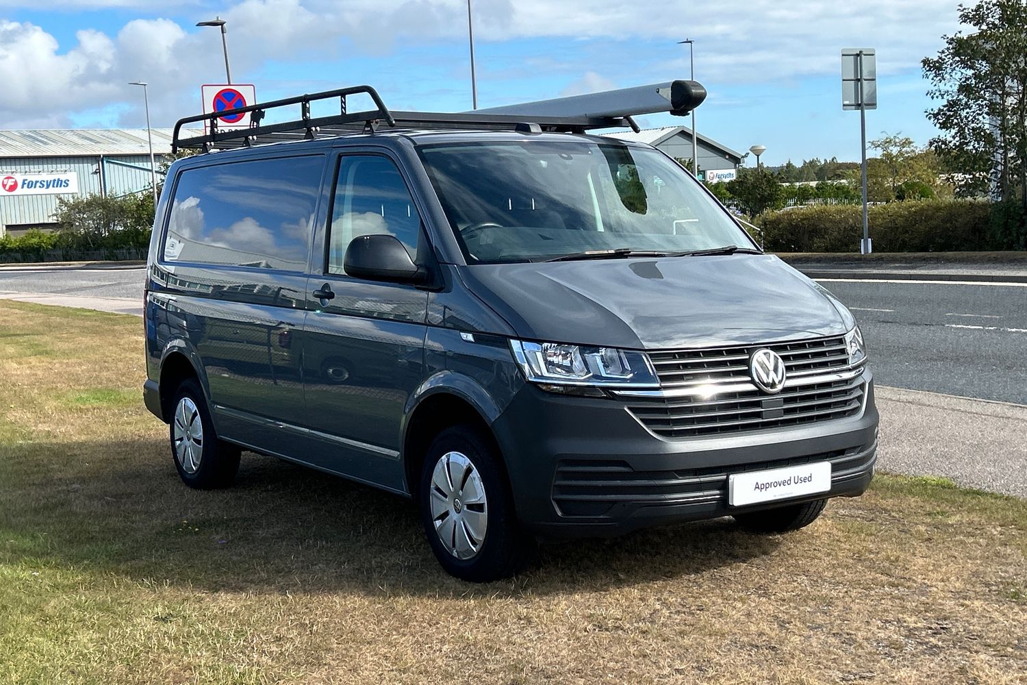 Main listing image - Volkswagen Transporter