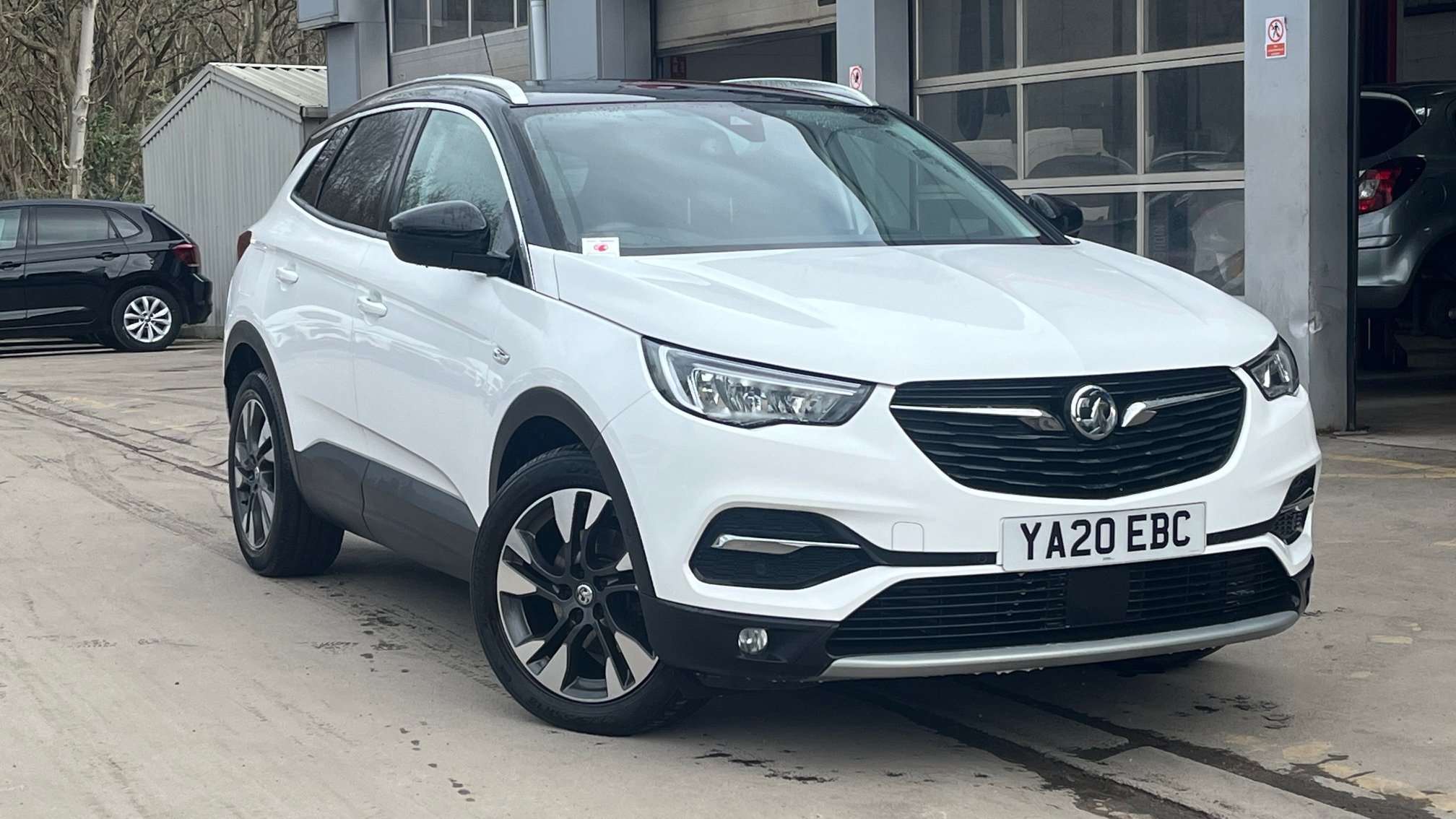 Main listing image - Vauxhall Grandland X
