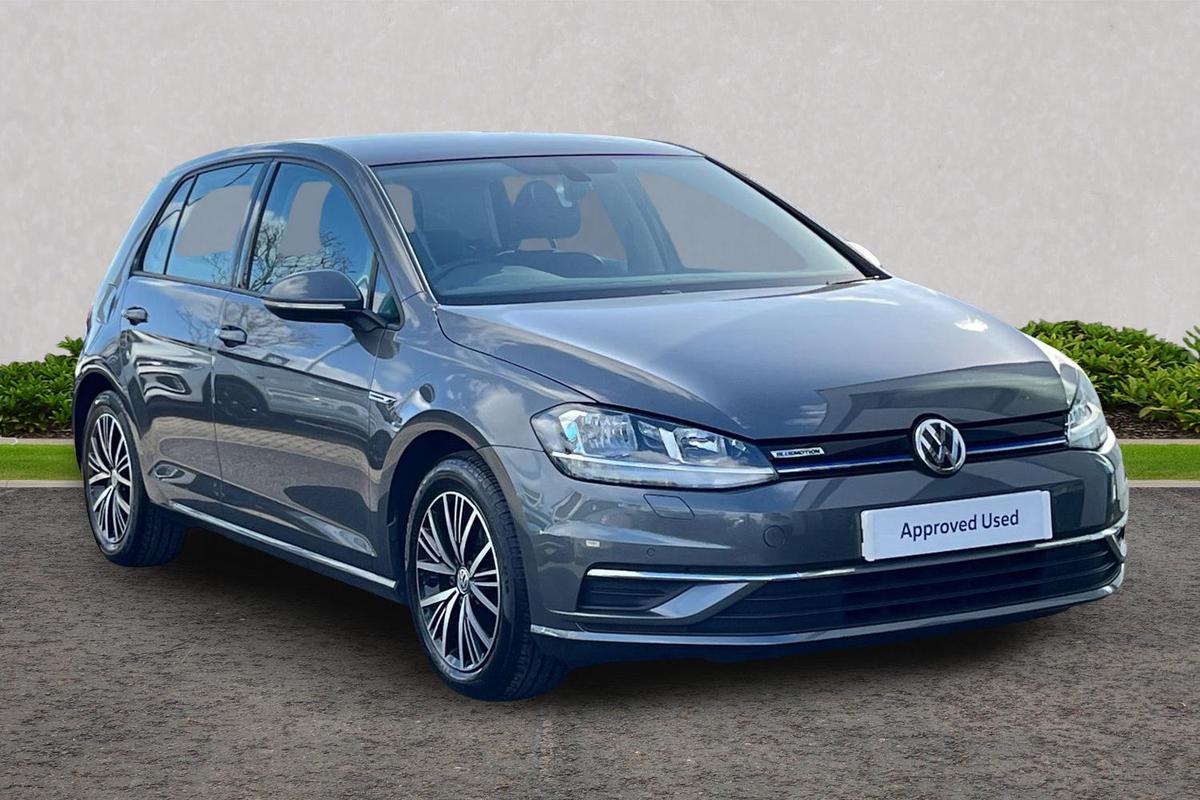 Main listing image - Volkswagen Golf