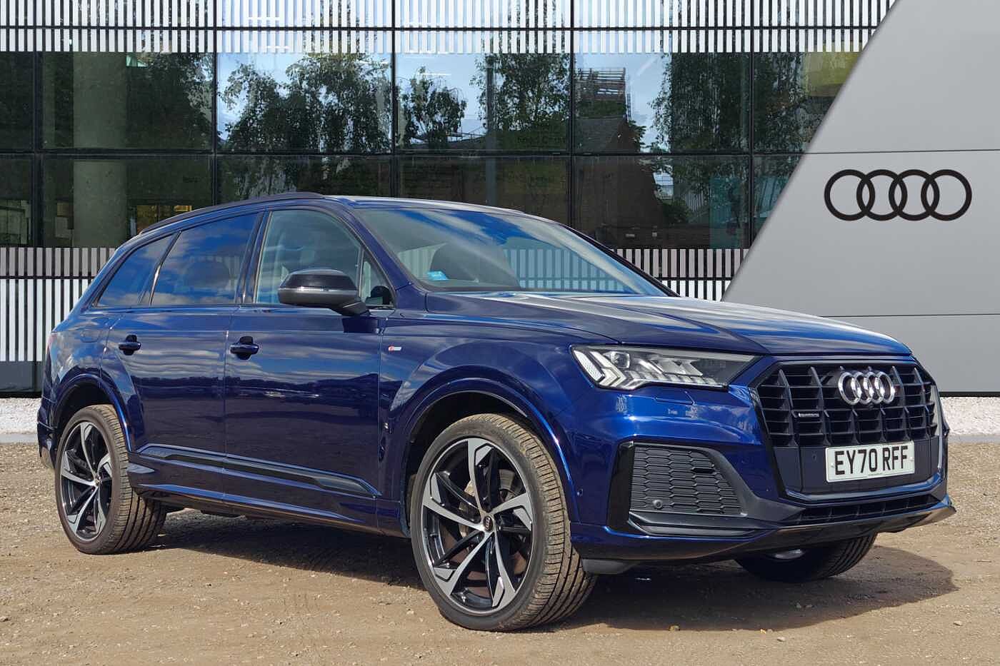 Main listing image - Audi Q7