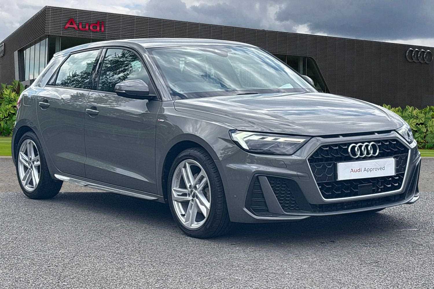 Main listing image - Audi Q2