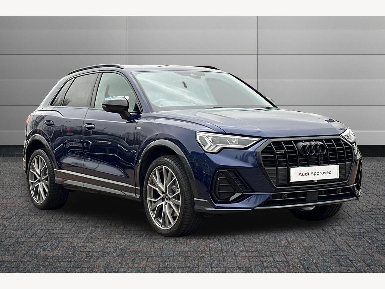Main listing image - Audi Q3