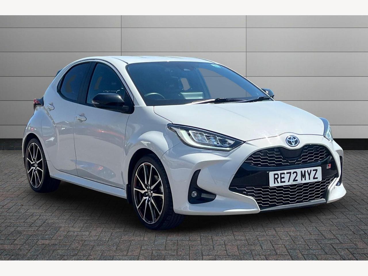Main listing image - Toyota Yaris