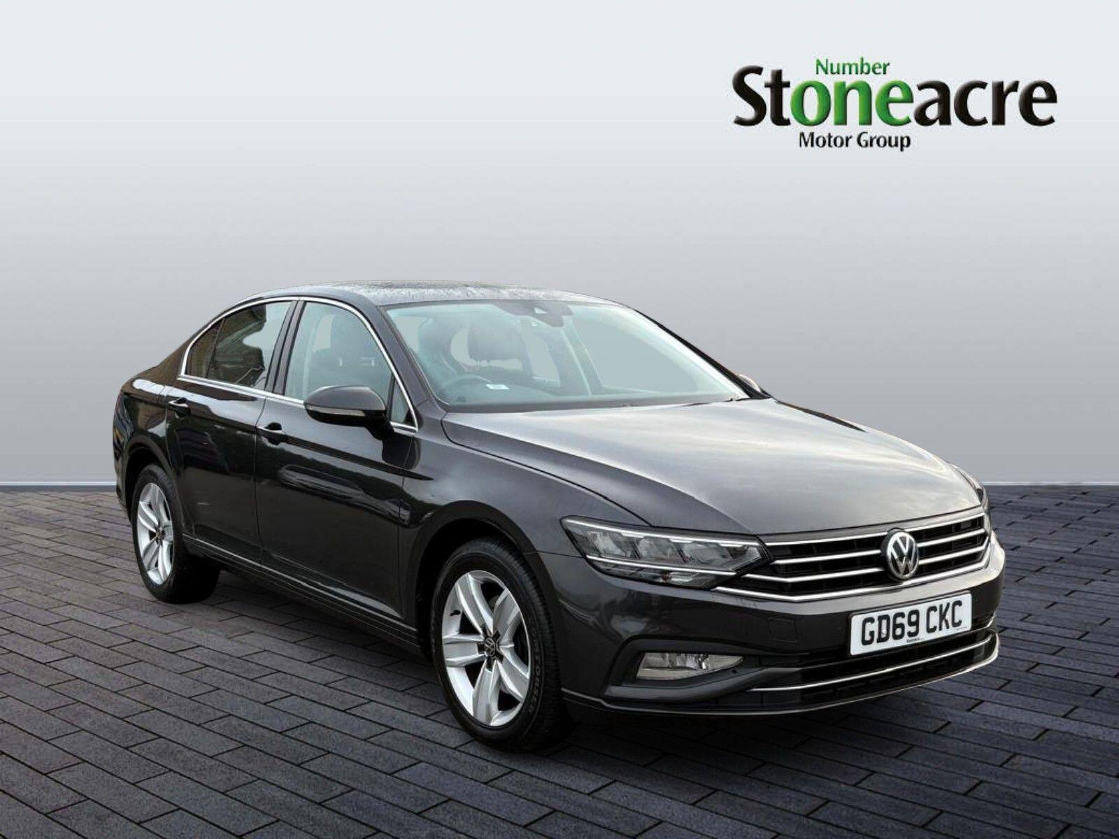 Main listing image - Volkswagen Passat