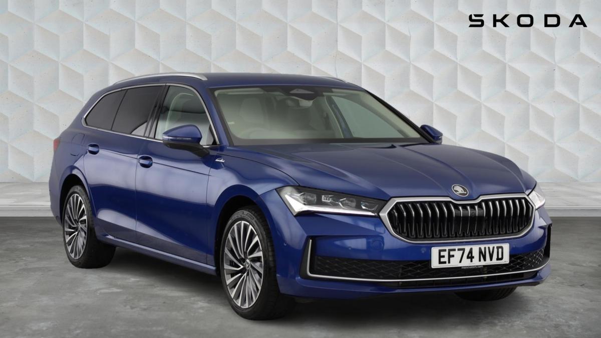 Main listing image - Skoda Superb Estate