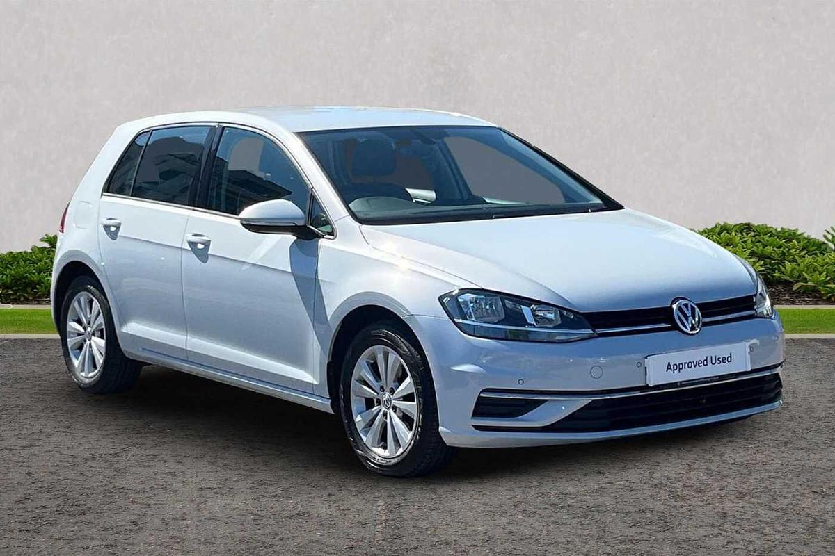 Main listing image - Volkswagen Golf