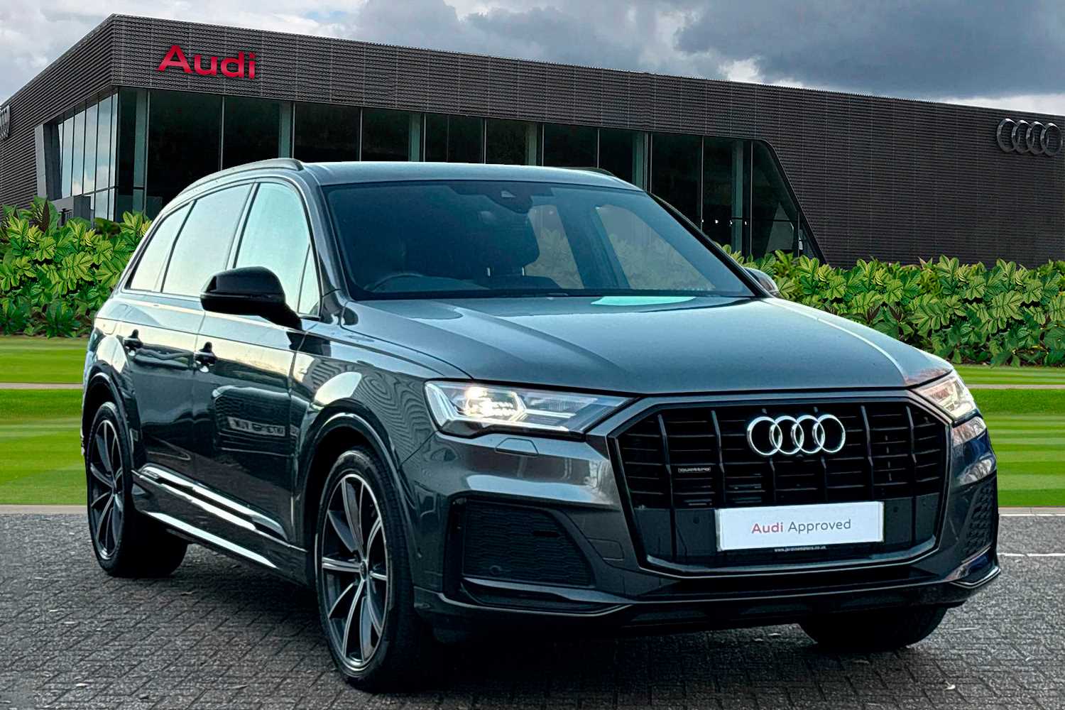 Main listing image - Audi Q7