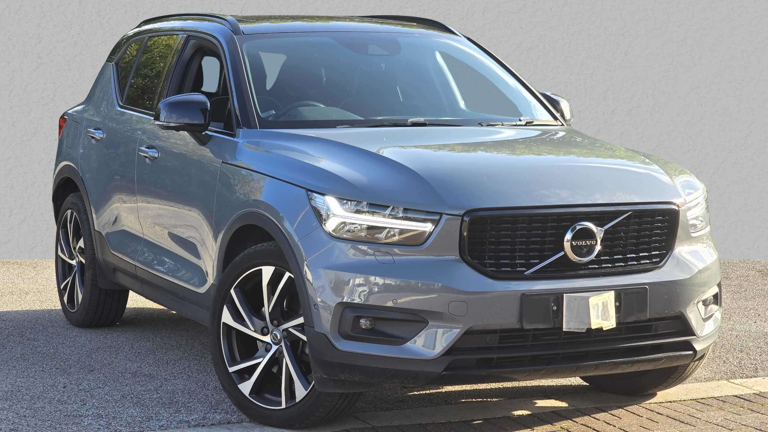 Main listing image - Volvo XC40