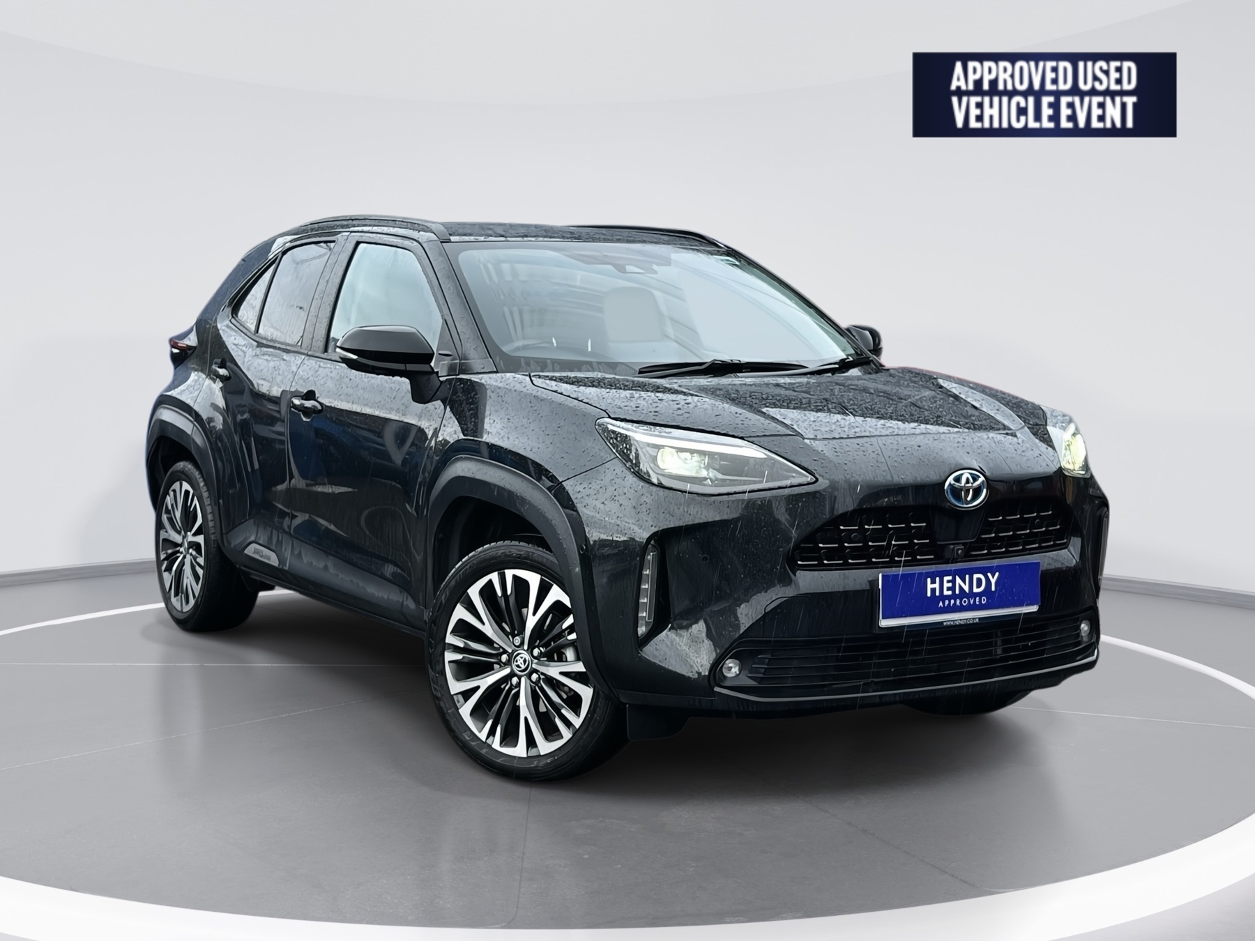 Main listing image - Toyota Yaris Cross