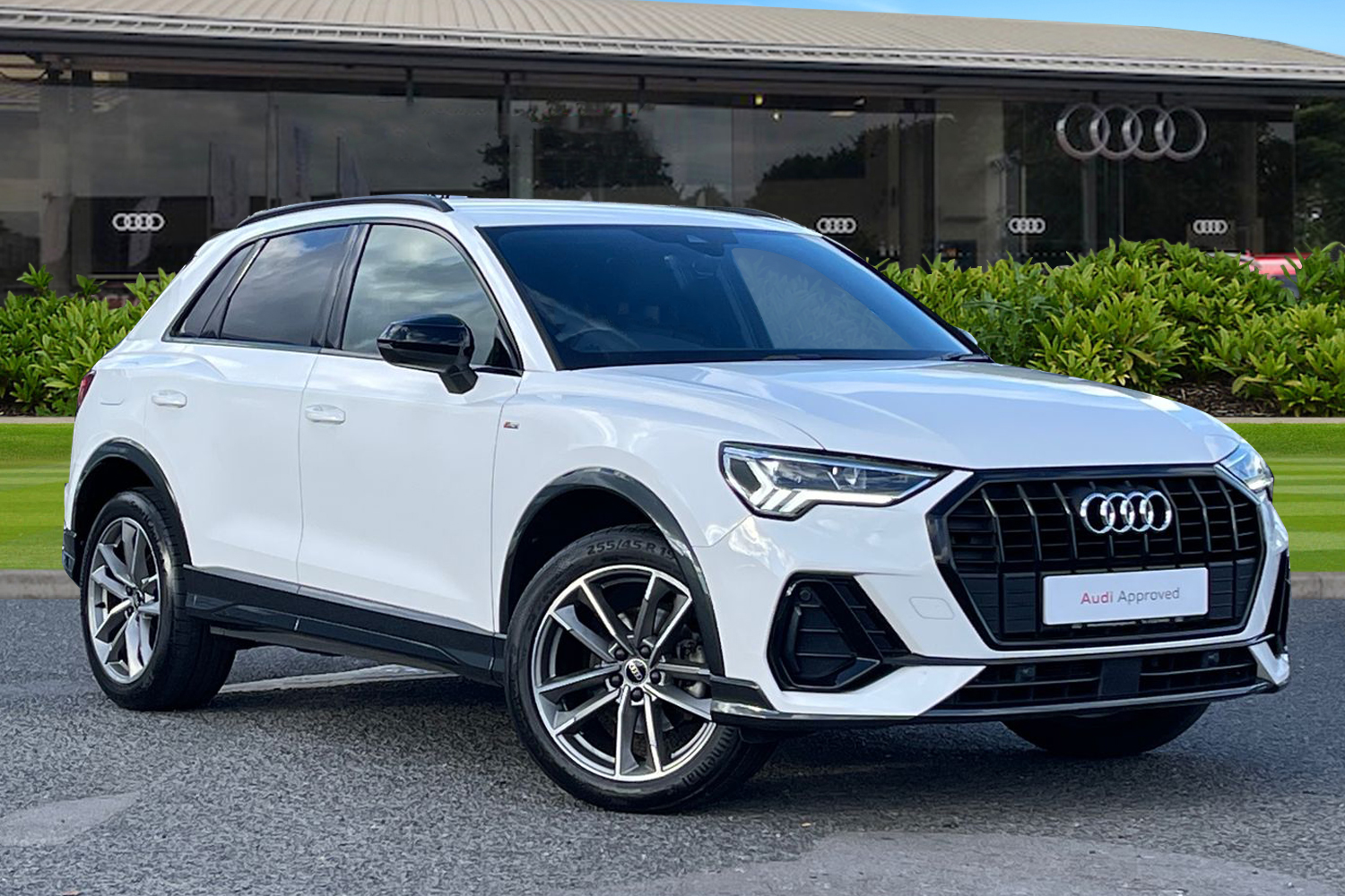 Main listing image - Audi Q3