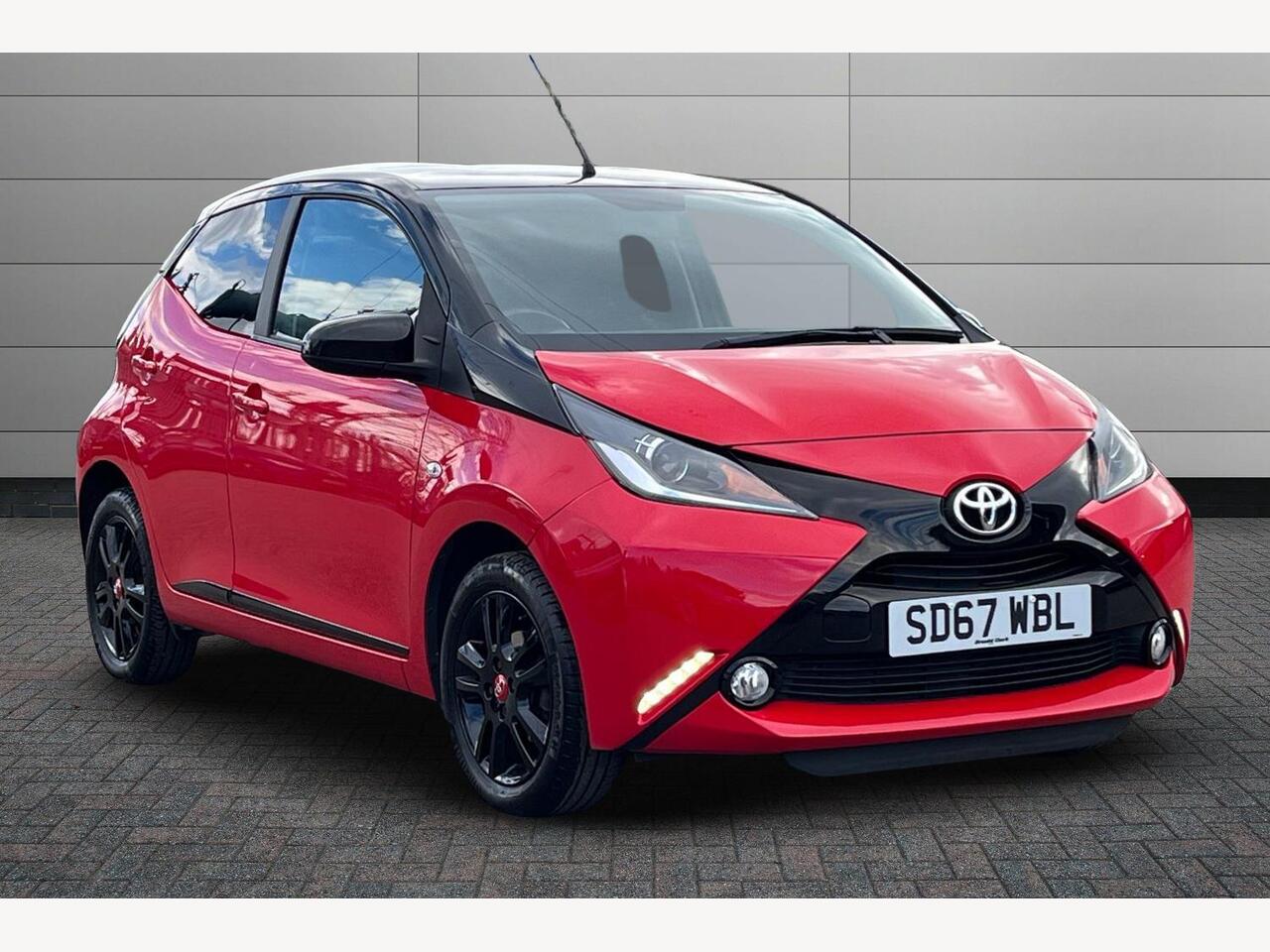 Main listing image - Toyota Aygo