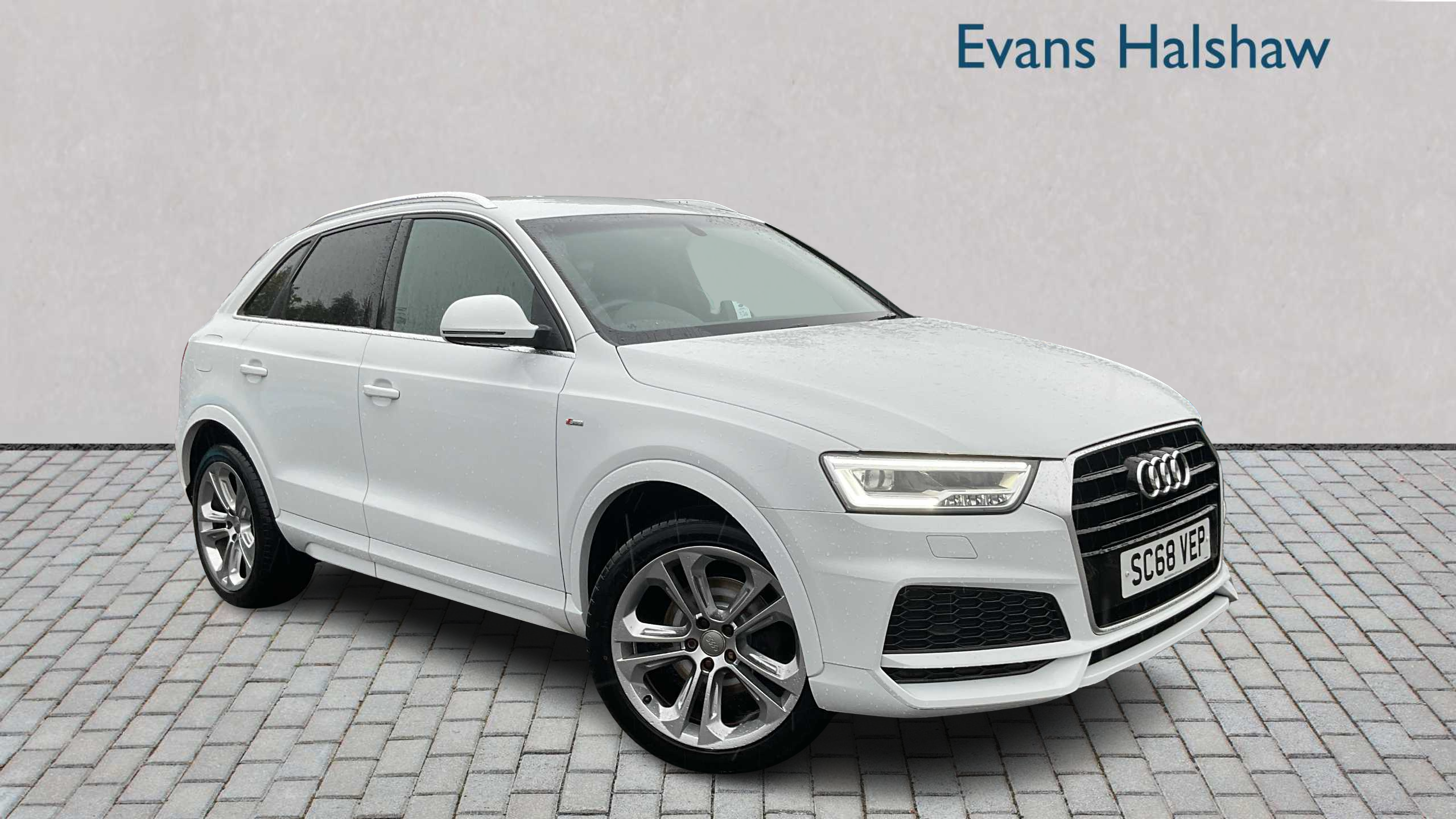 Main listing image - Audi Q3