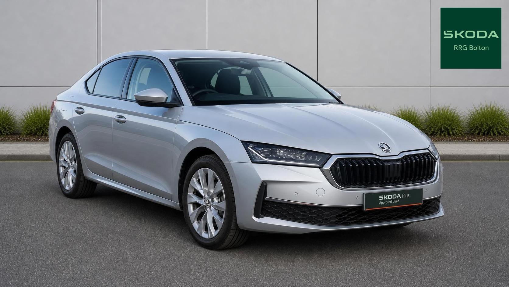 Main listing image - Skoda Superb