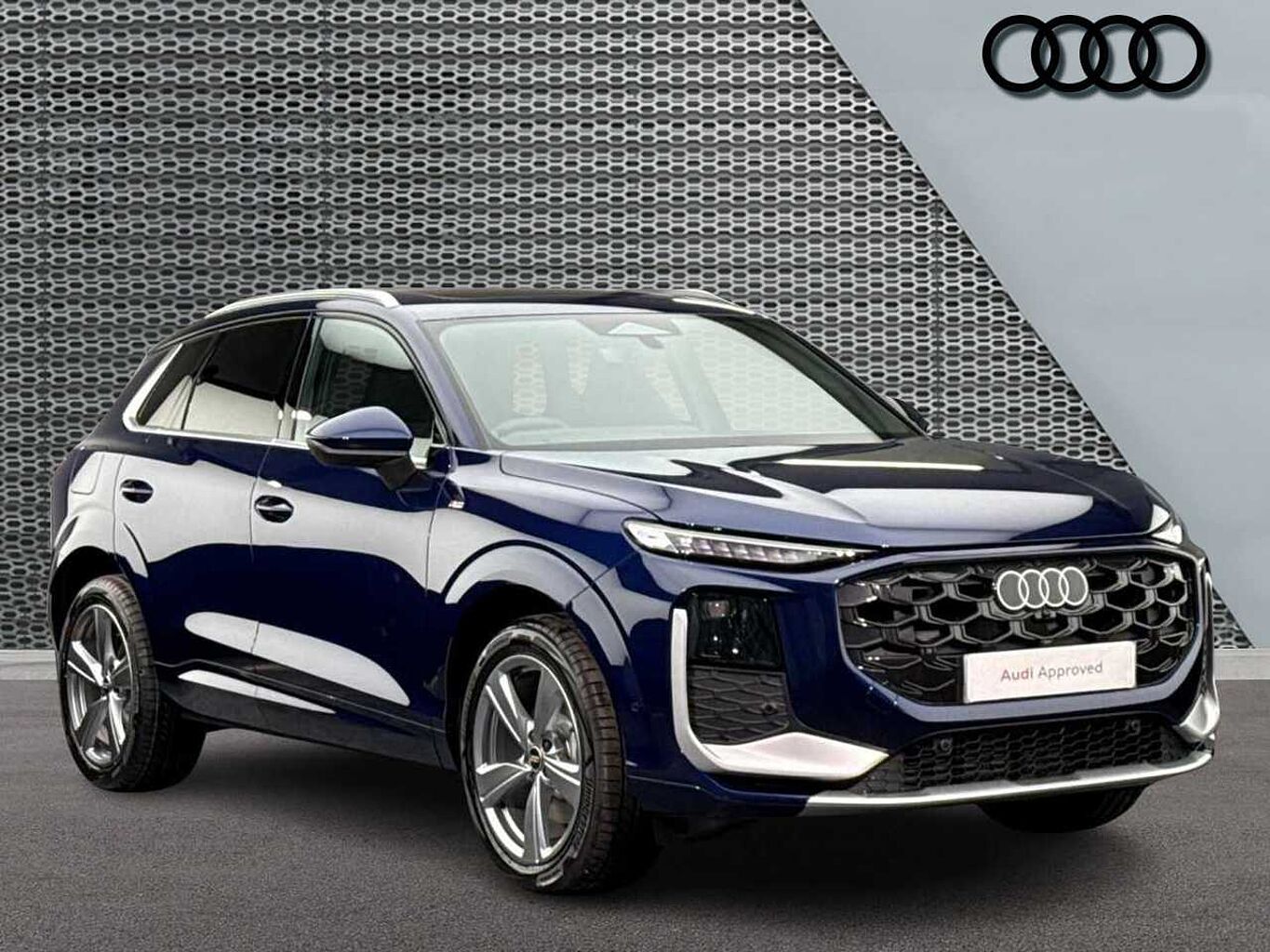 Main listing image - Audi Q3