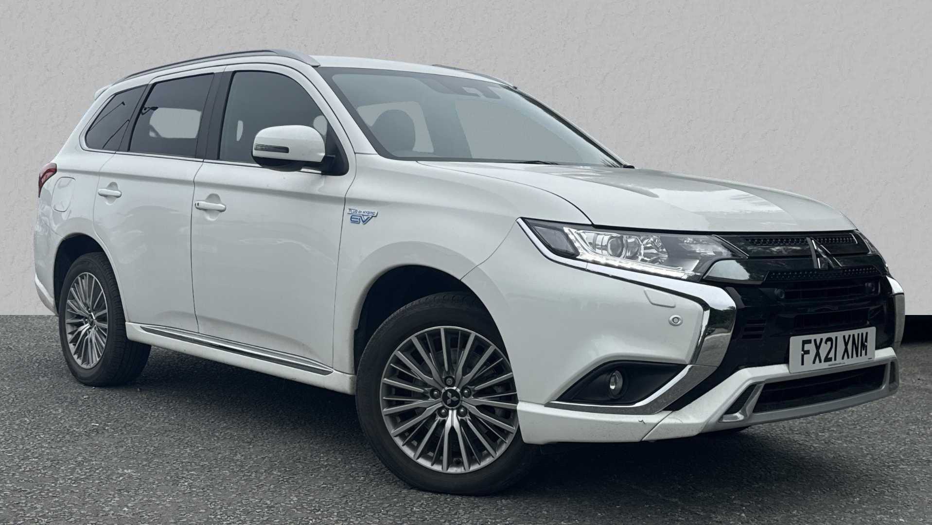 Main listing image - Mitsubishi Outlander