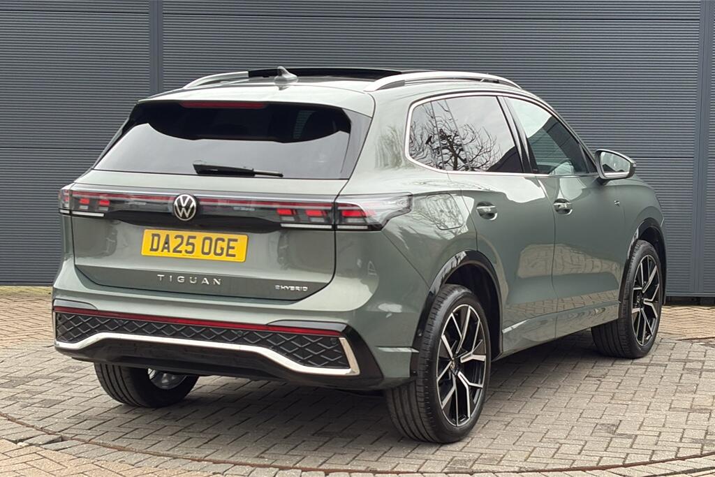 Main listing image - Volkswagen Tiguan