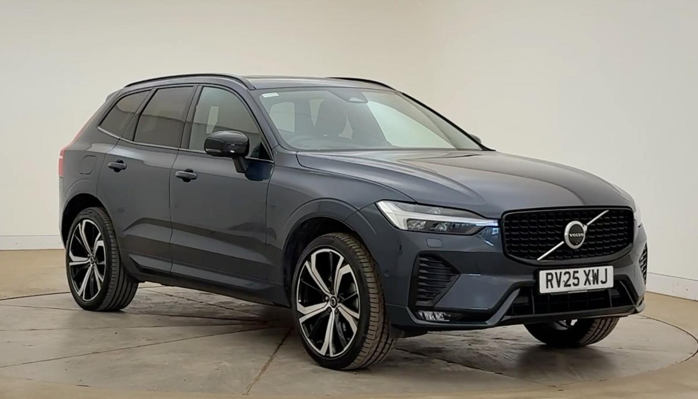 Main listing image - Volvo XC60