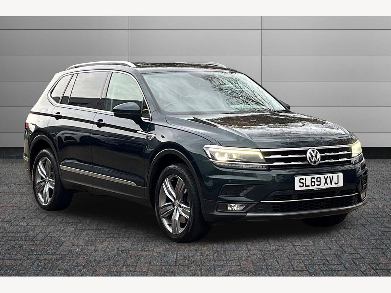 Main listing image - Volkswagen Tiguan Allspace