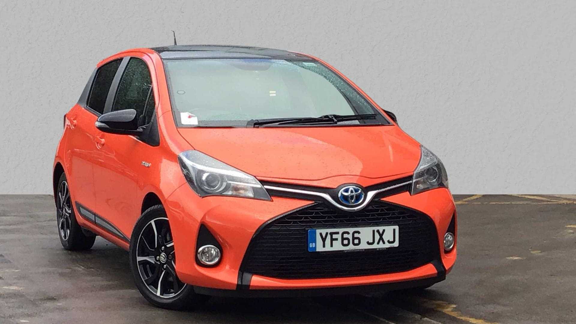 Main listing image - Toyota Yaris