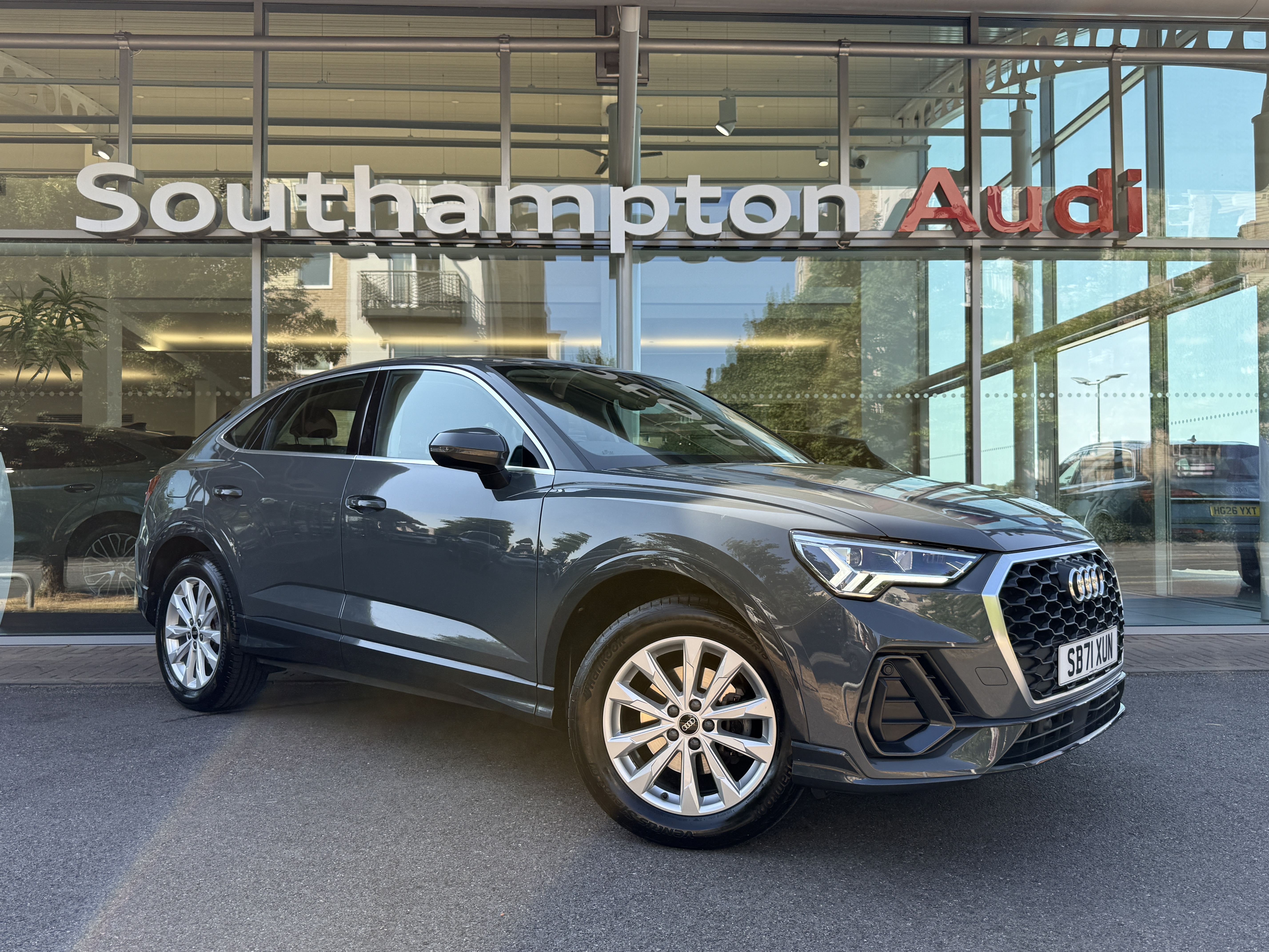 Main listing image - Audi Q3