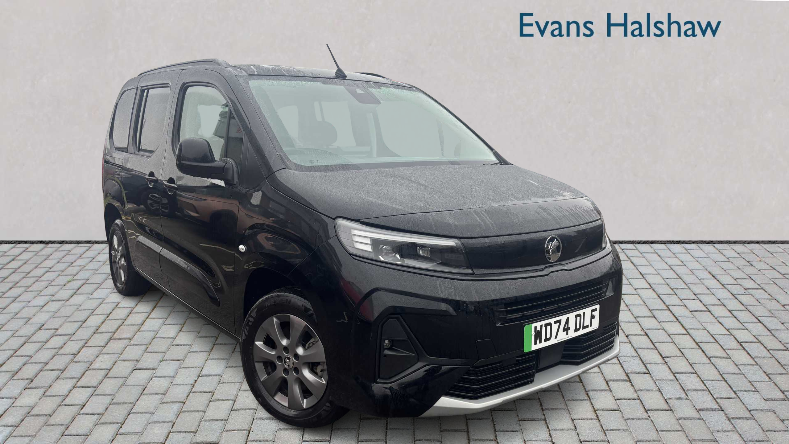 Main listing image - Vauxhall Combo Life-e