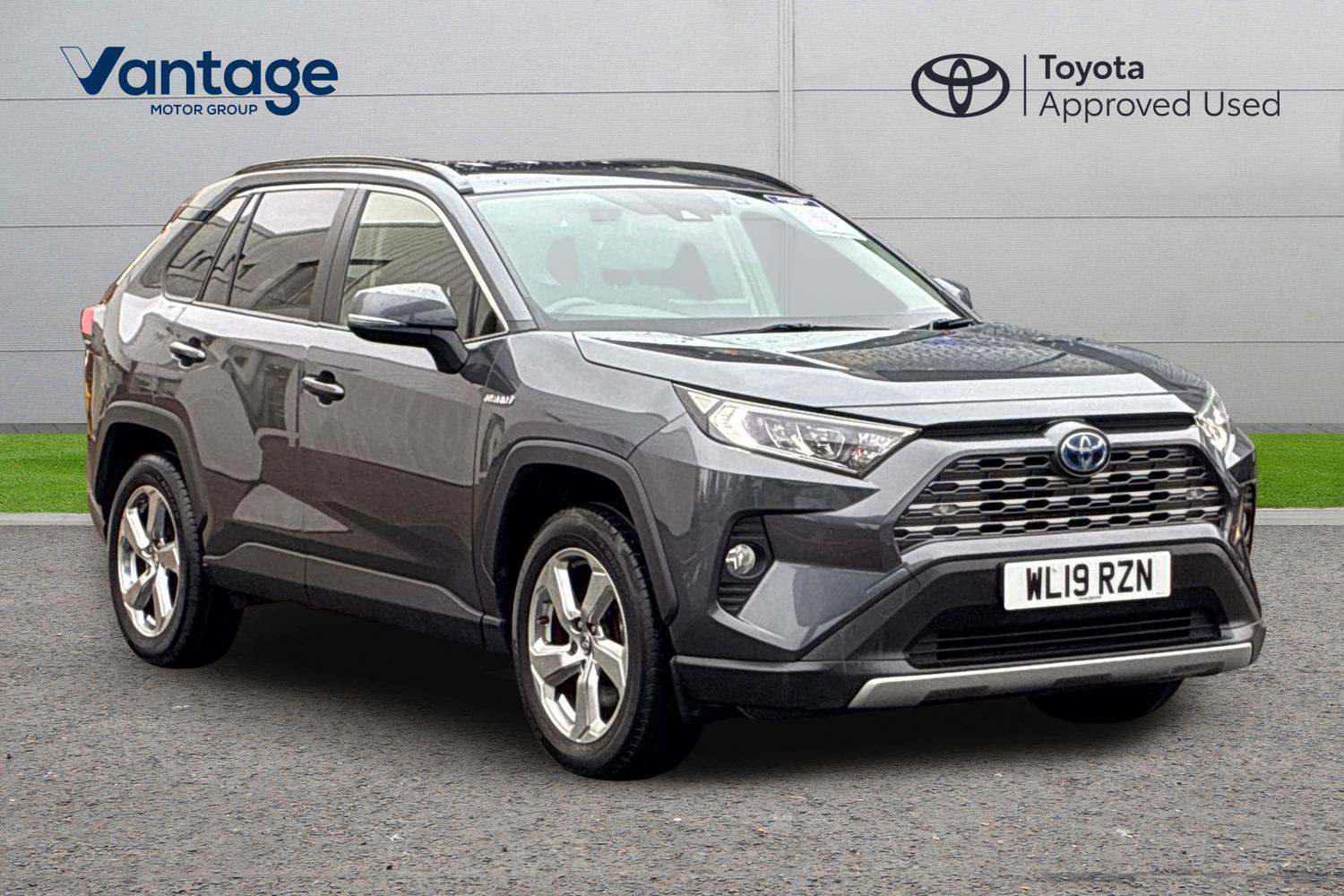 Main listing image - Toyota RAV4