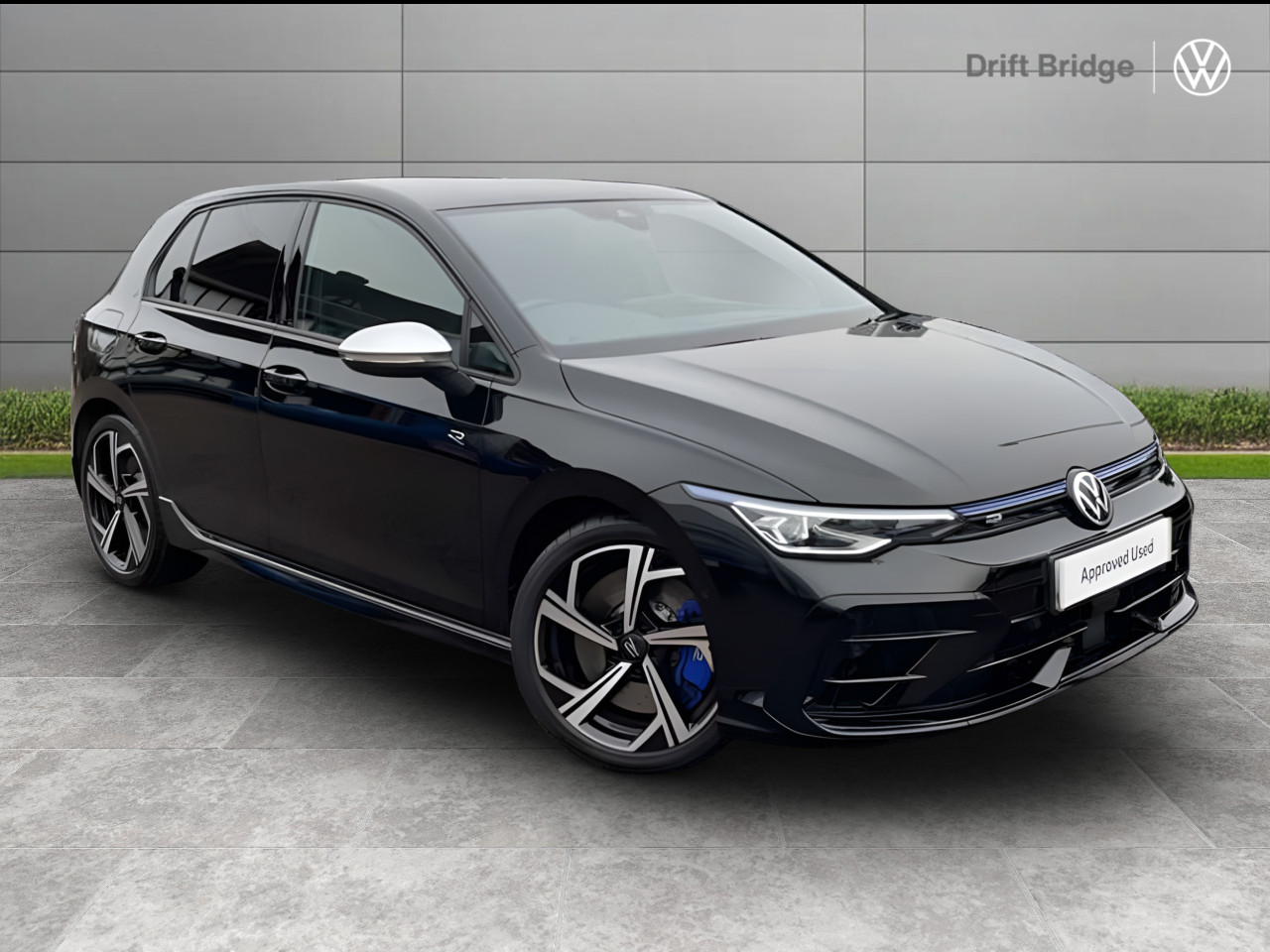 Main listing image - Volkswagen Golf R
