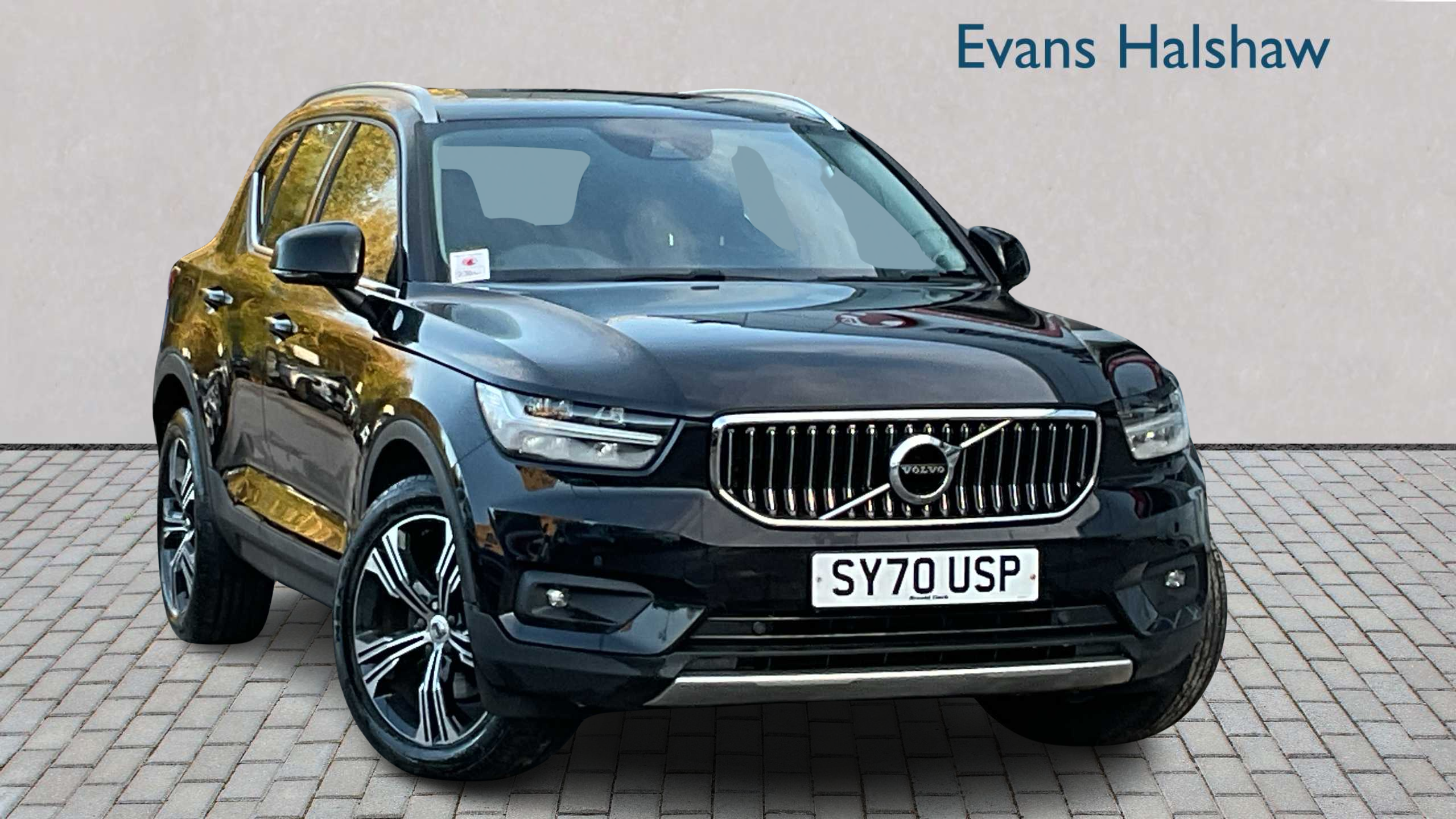 Main listing image - Volvo XC40
