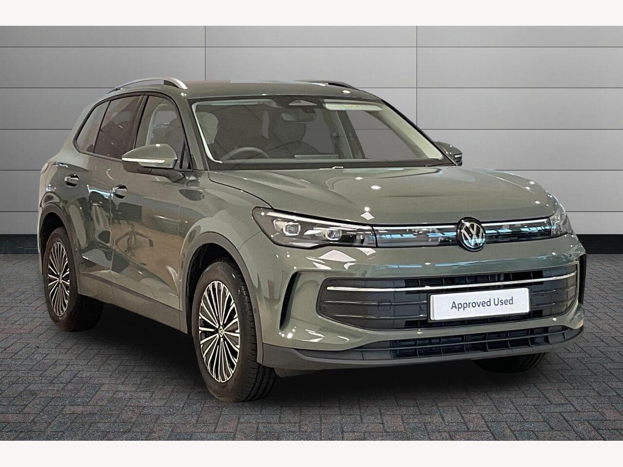 Main listing image - Volkswagen Tiguan