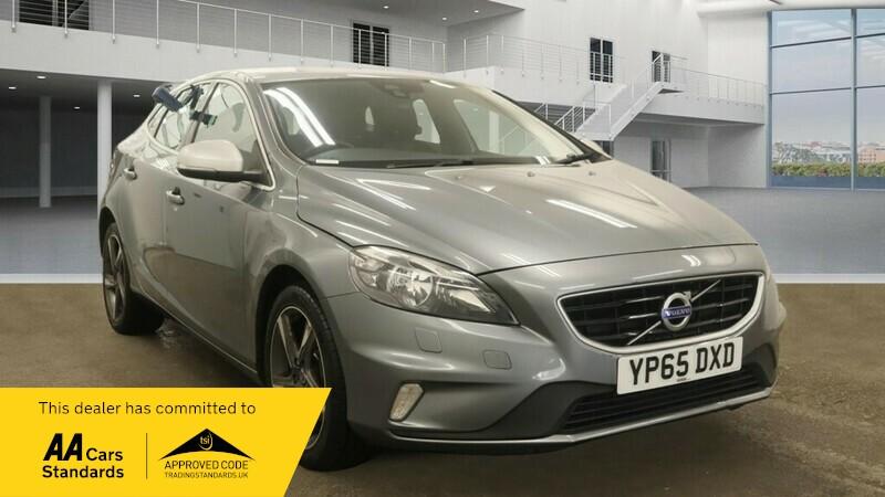 Main listing image - Volvo V40