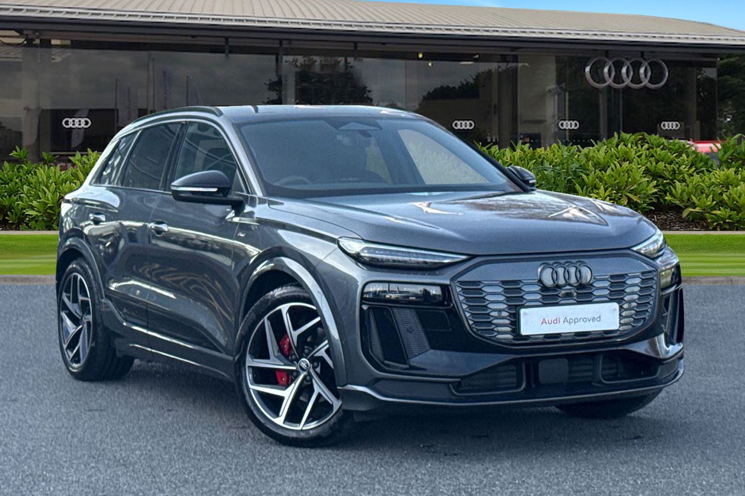 Main listing image - Audi Q6 e-tron