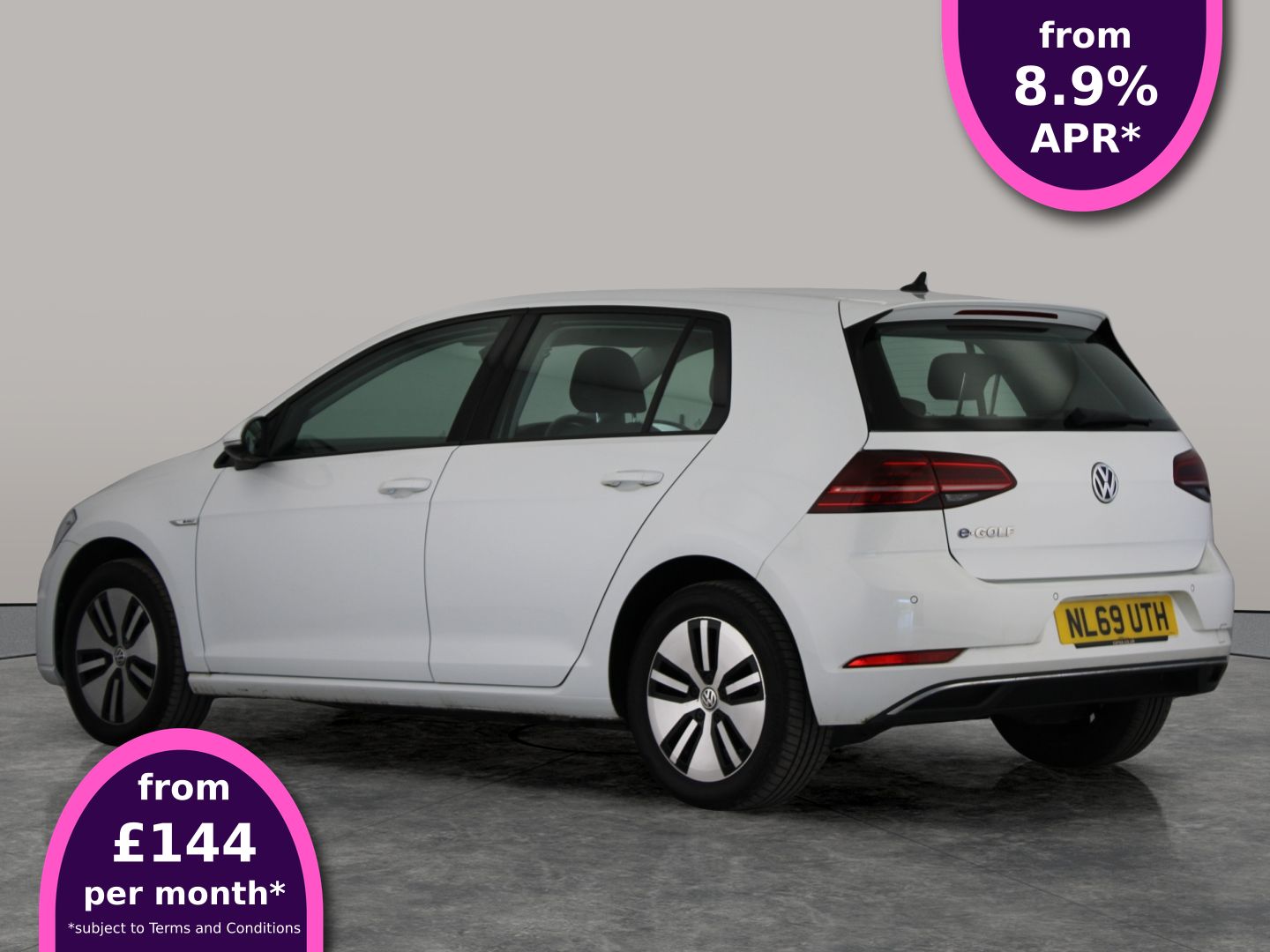 Main listing image - Volkswagen e-Golf