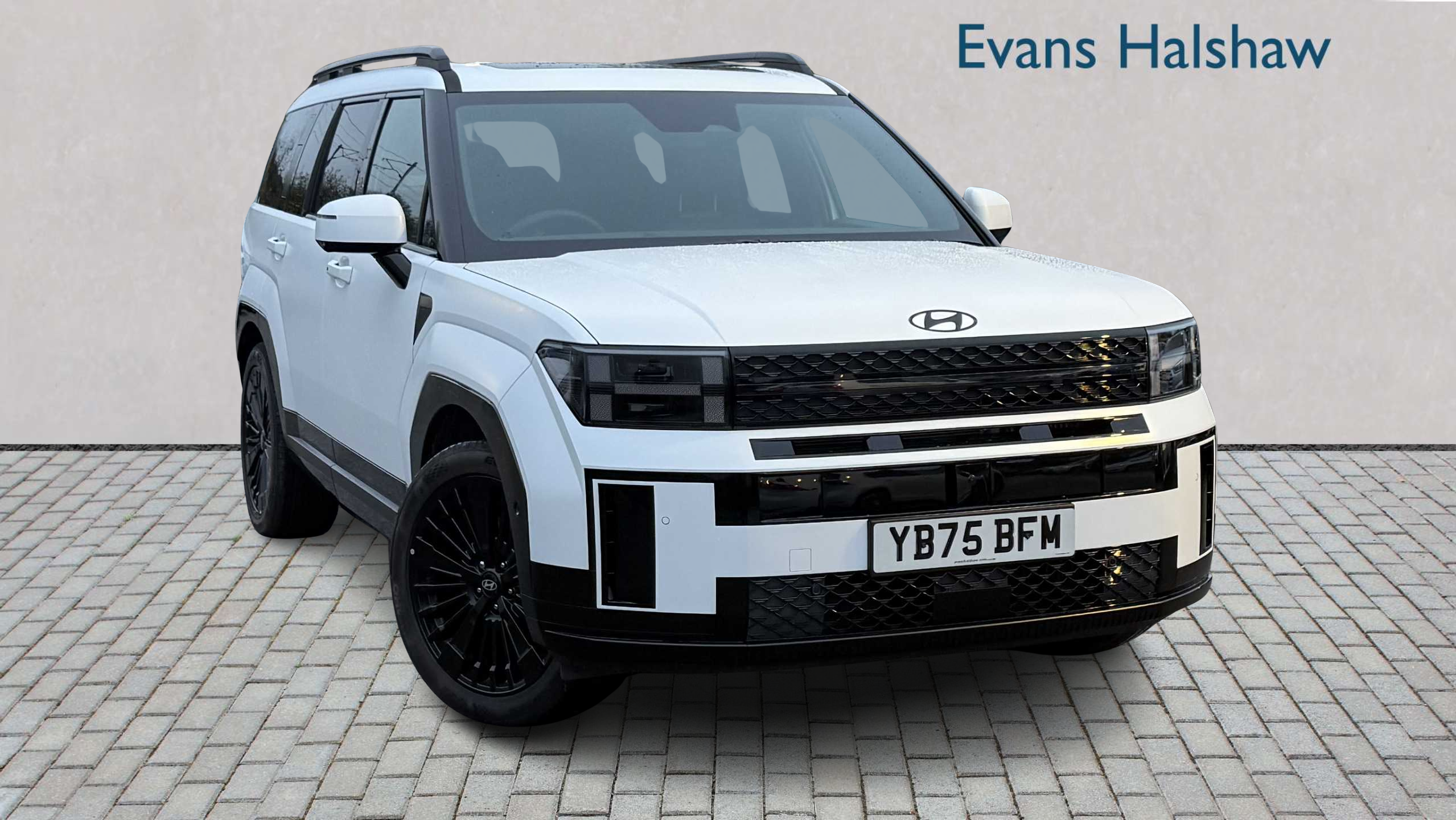 Main listing image - Hyundai Santa Fe