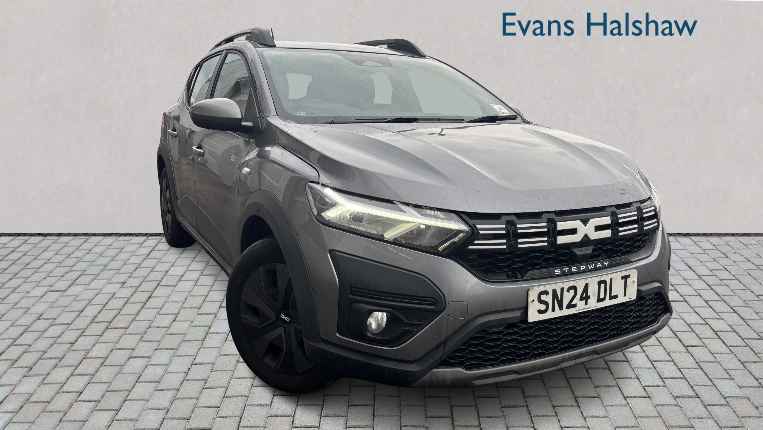 Main listing image - Dacia Sandero Stepway