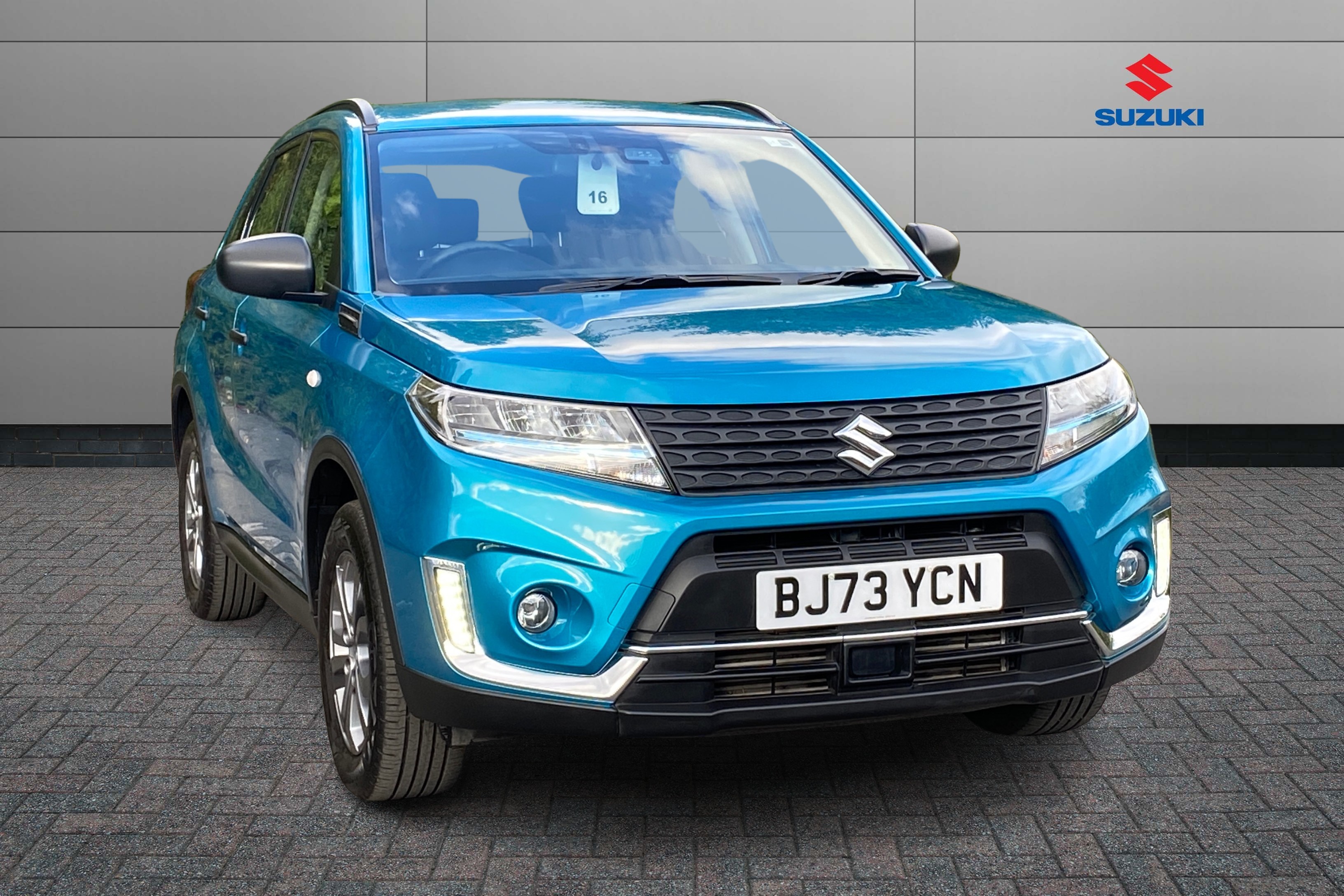 Main listing image - Suzuki Vitara