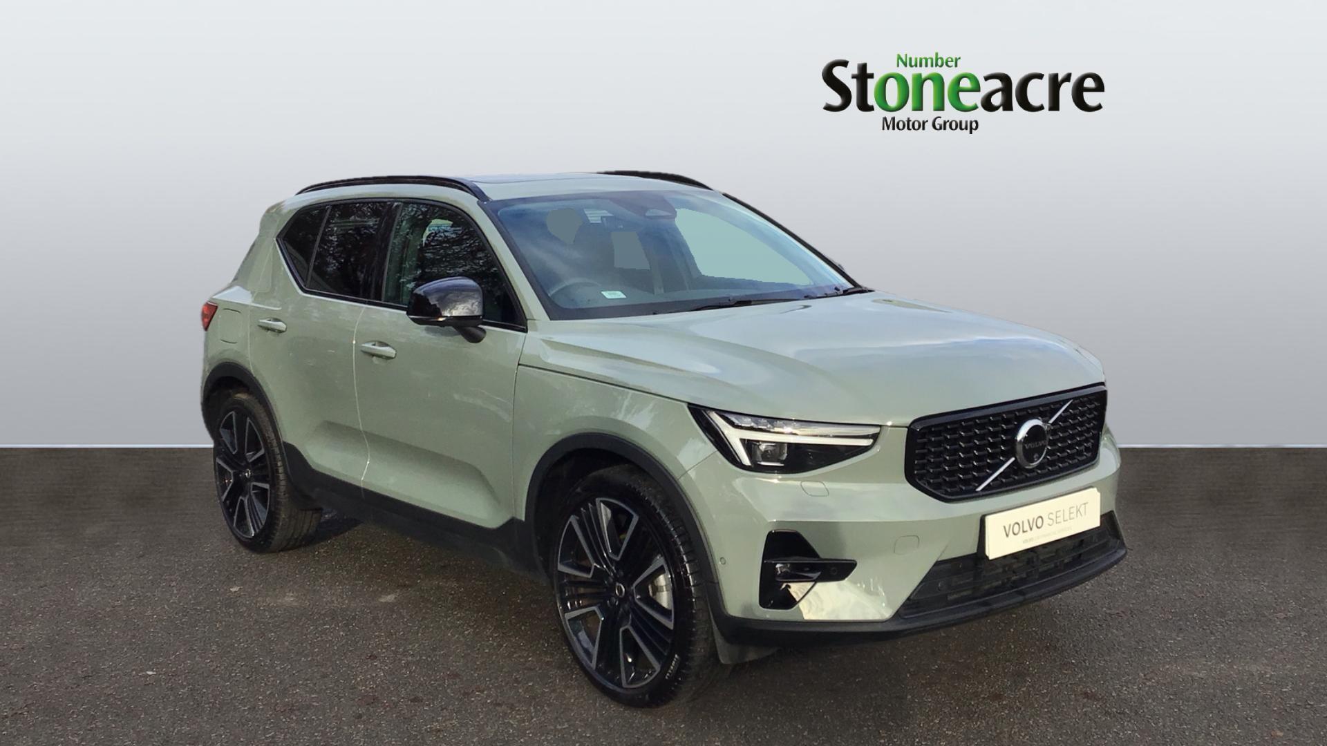 Main listing image - Volvo XC40