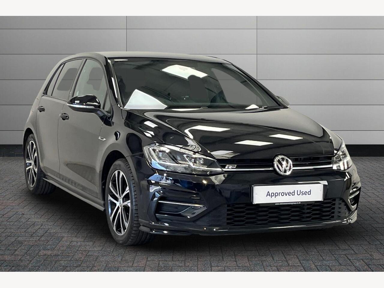 Main listing image - Volkswagen Golf