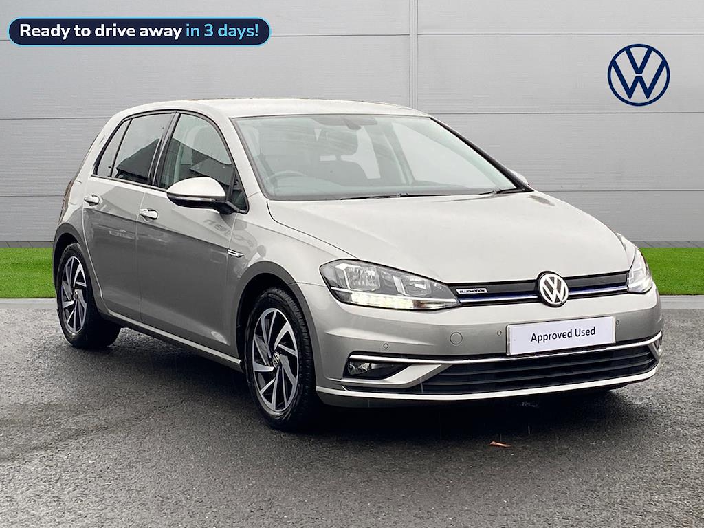 Main listing image - Volkswagen Golf