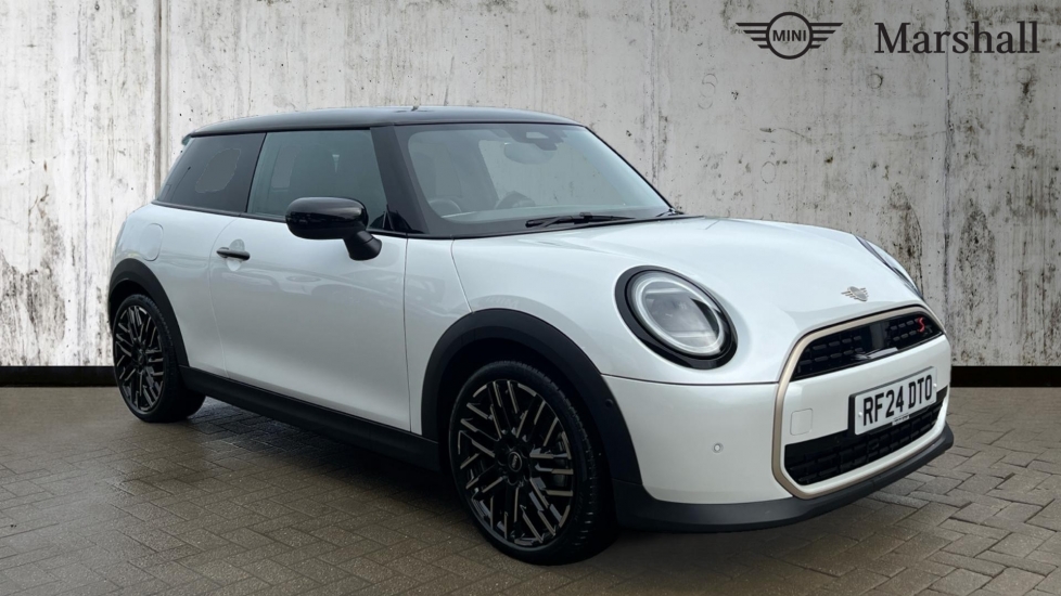 Main listing image - MINI Hatchback