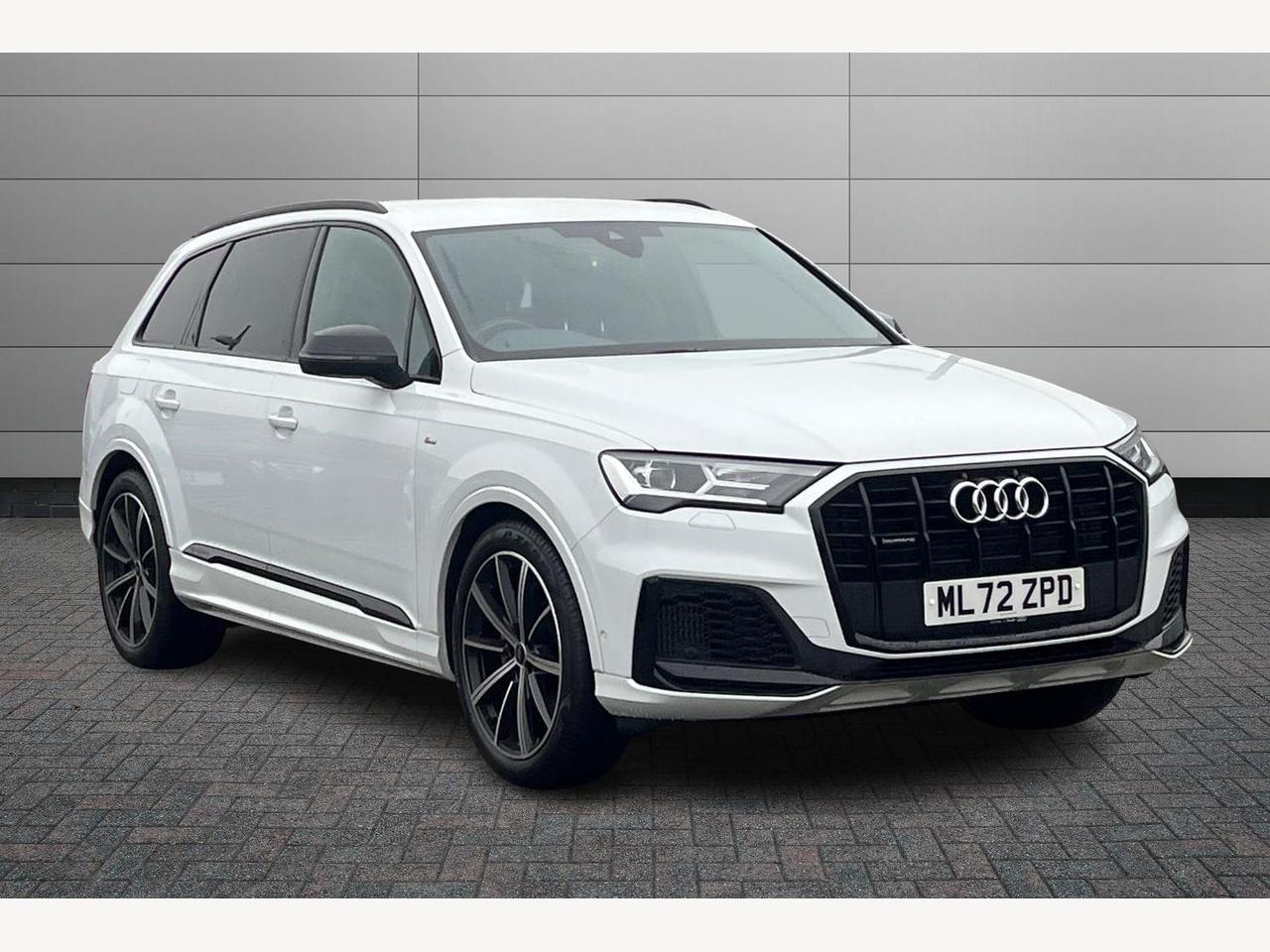 Main listing image - Audi Q7