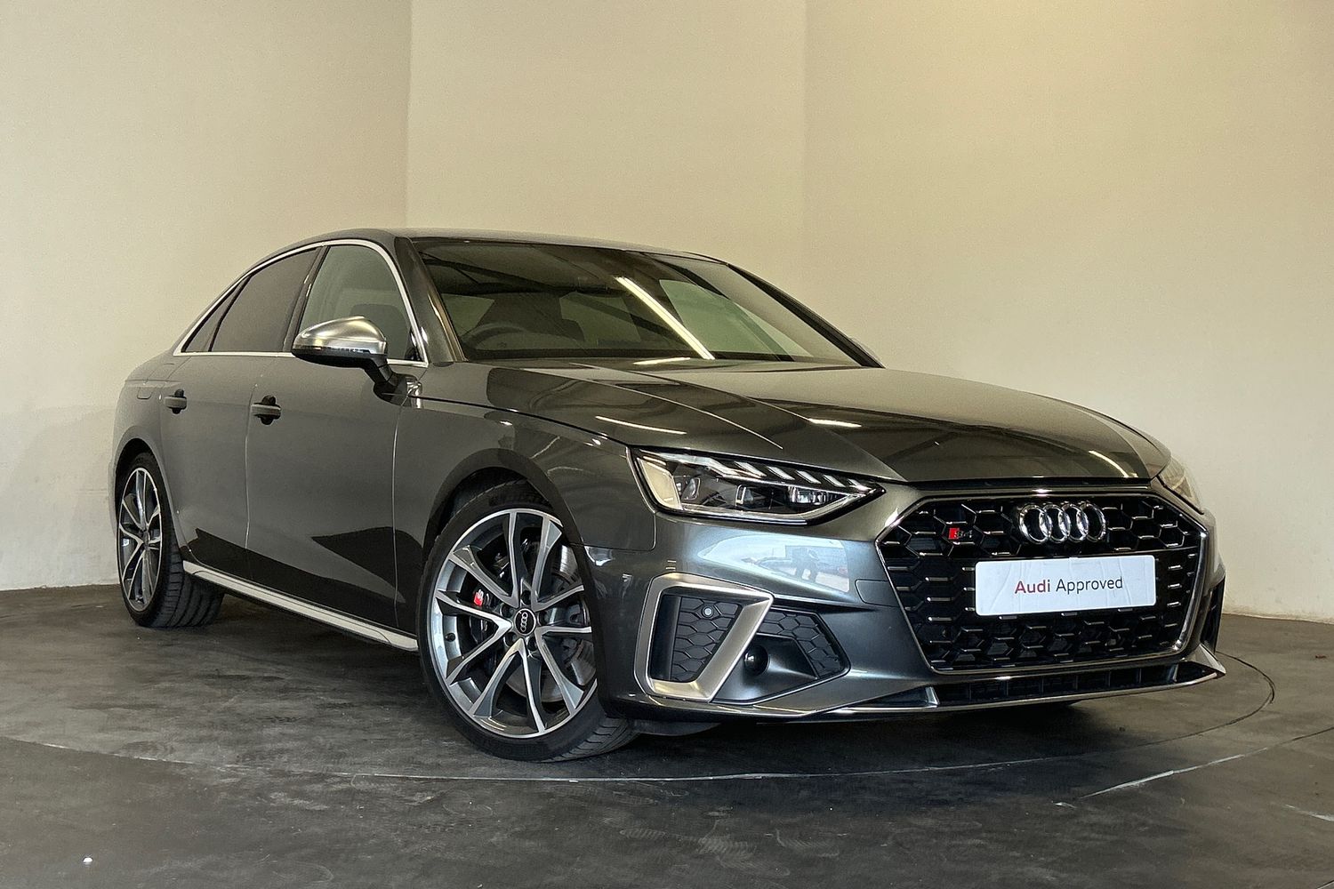Main listing image - Audi S4