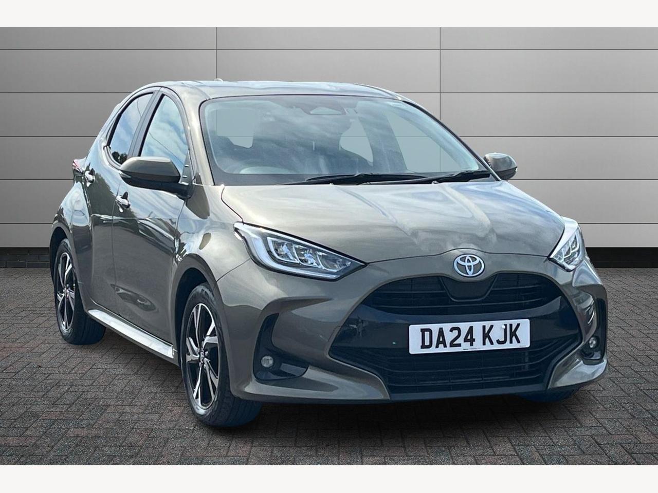 Main listing image - Toyota Yaris