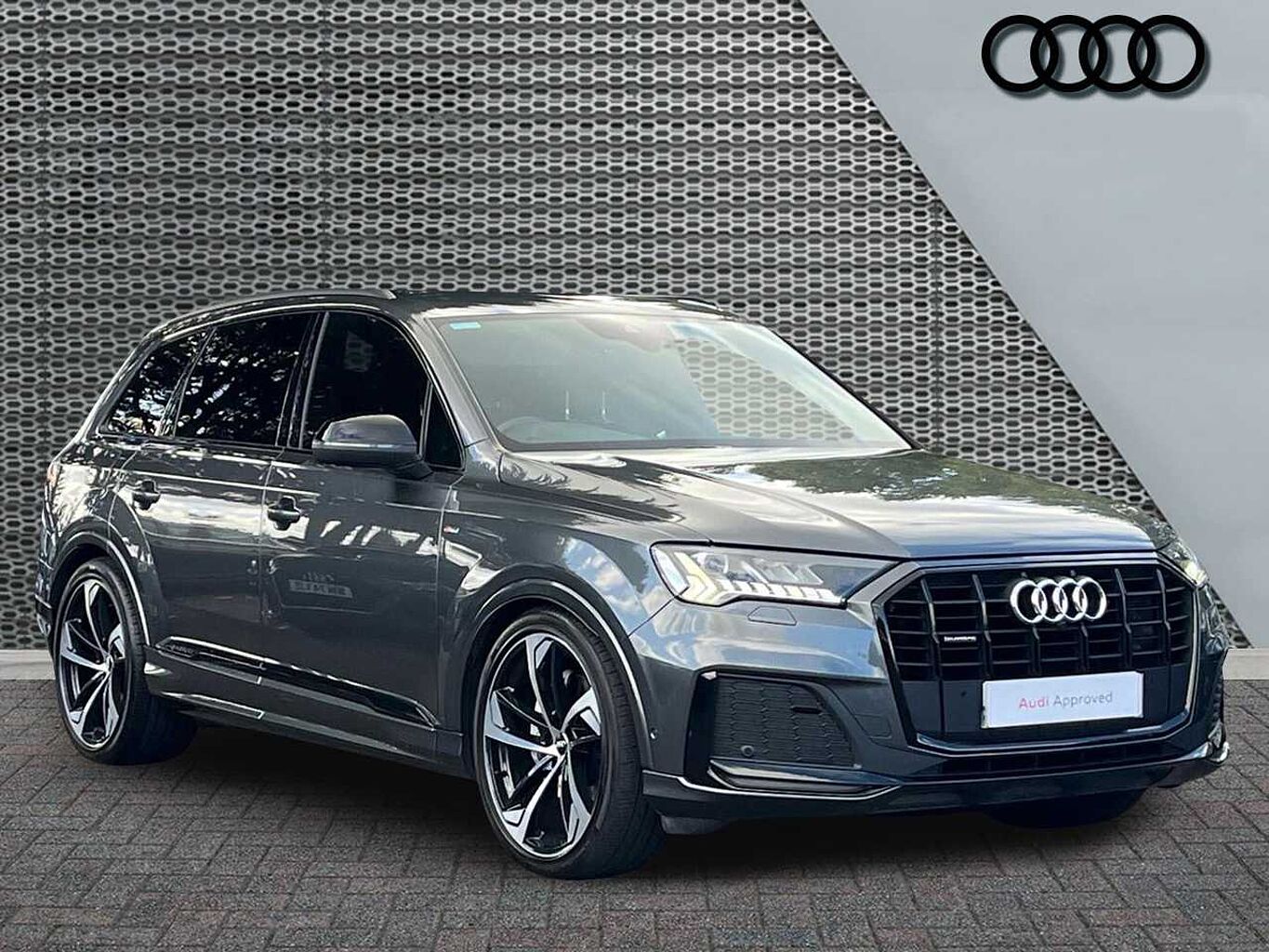 Main listing image - Audi Q7