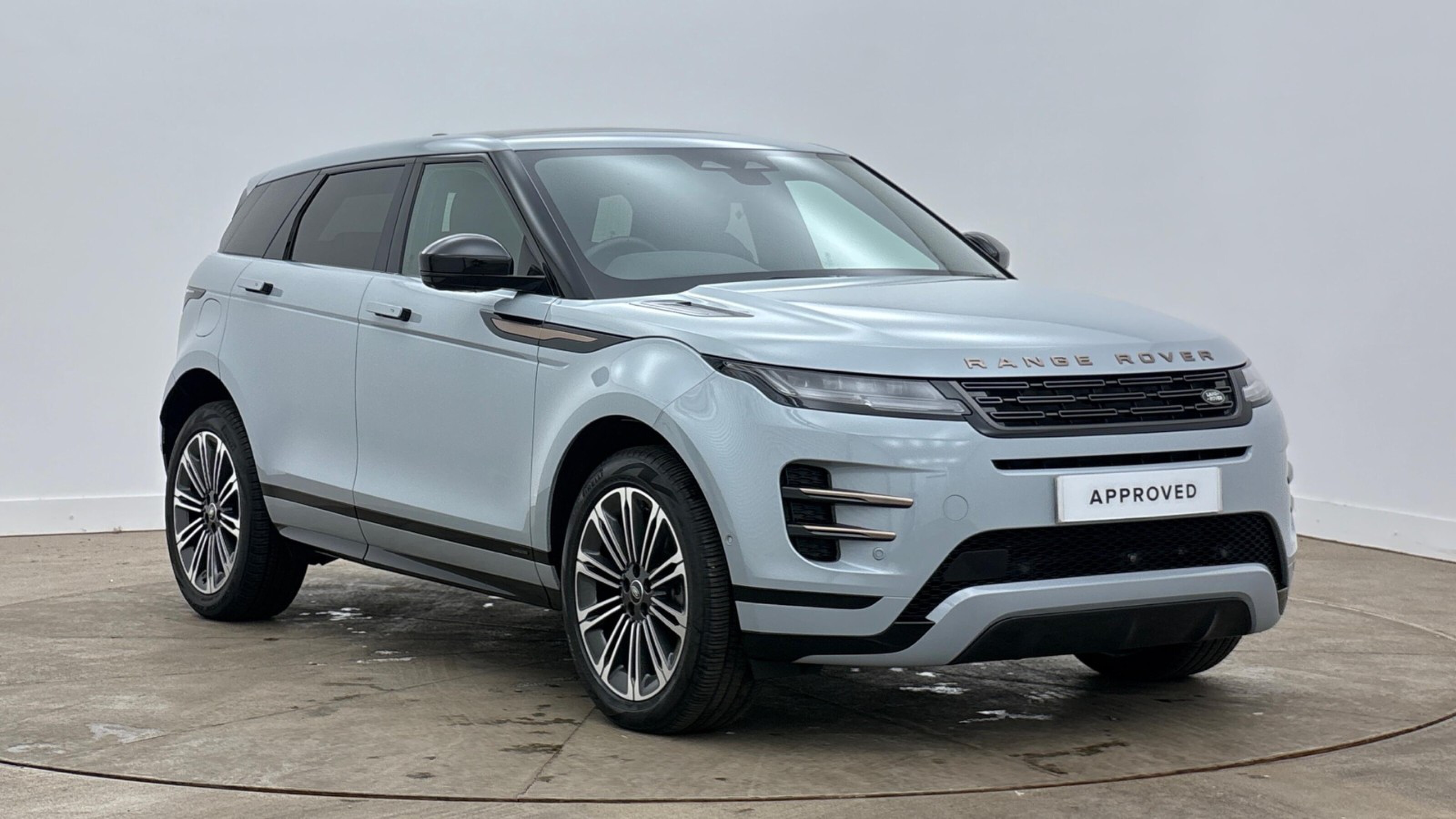 Main listing image - Land Rover Range Rover Evoque