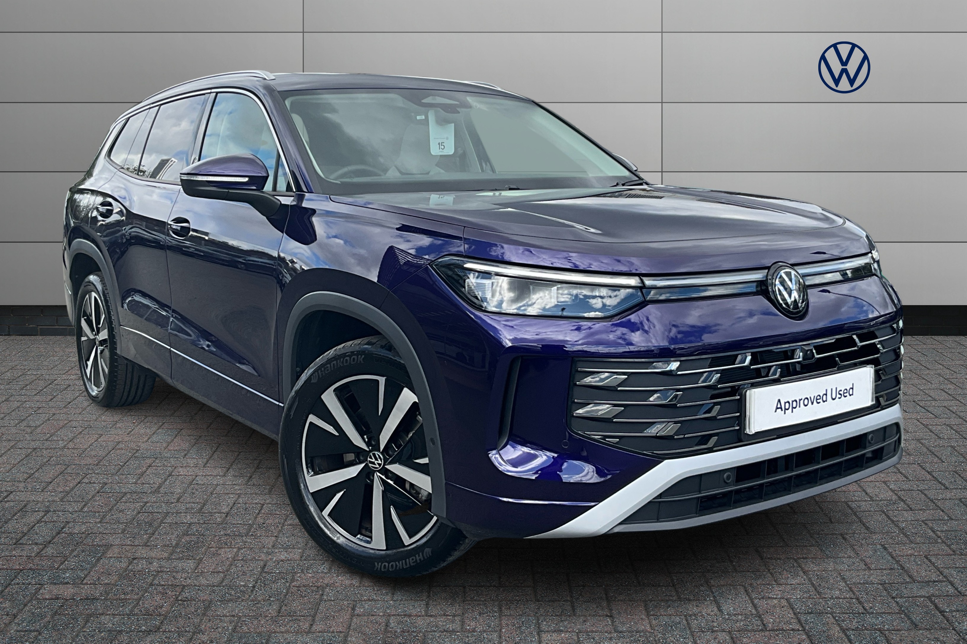Main listing image - Volkswagen Tayron